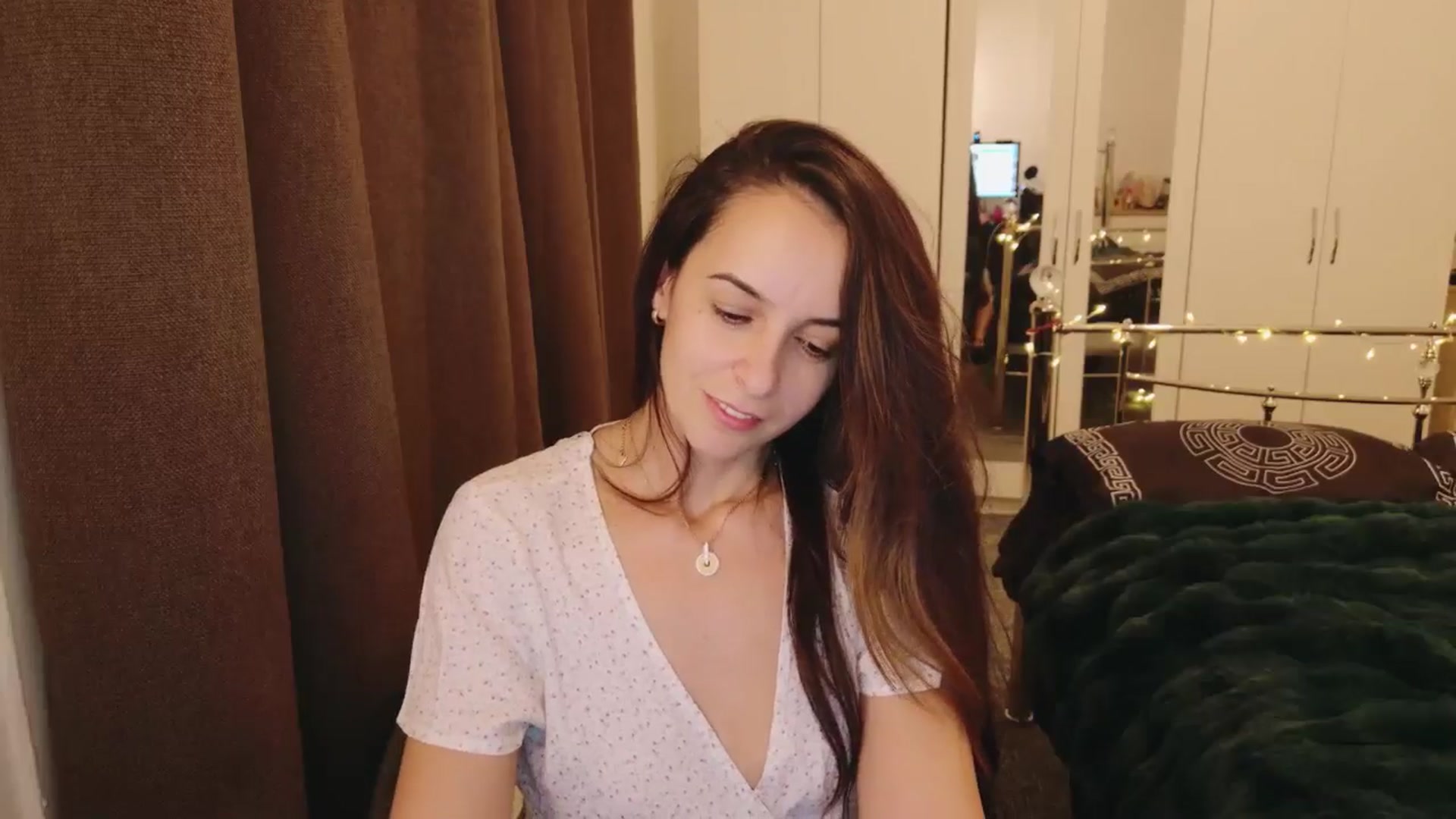 Gallery image thumbnail from KarlaOlivia's myfreecams stream on, 12/29/2024, 23:34 image 17 of 20