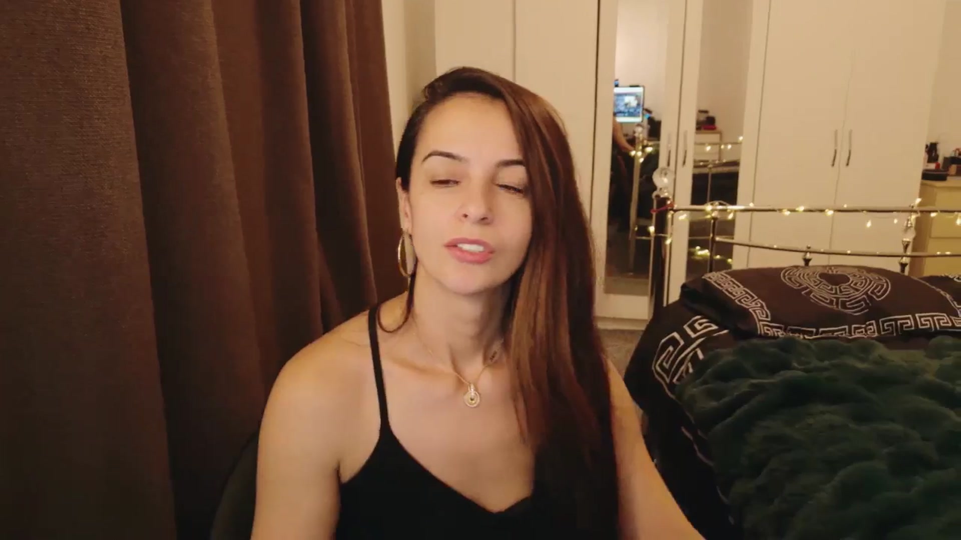 Gallery image thumbnail from KarlaOlivia's myfreecams stream on, 12/30/2024, 18:26 image 5 of 20