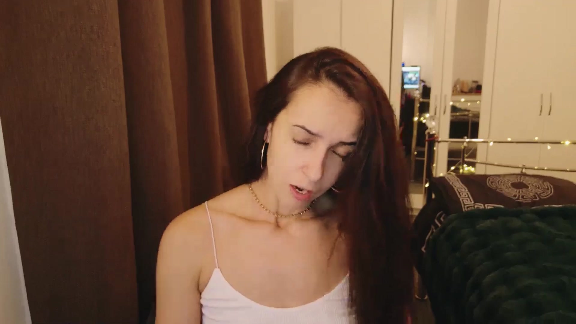 Gallery image thumbnail from KarlaOlivia's myfreecams stream on, 12/31/2024, 15:44 image 13 of 20