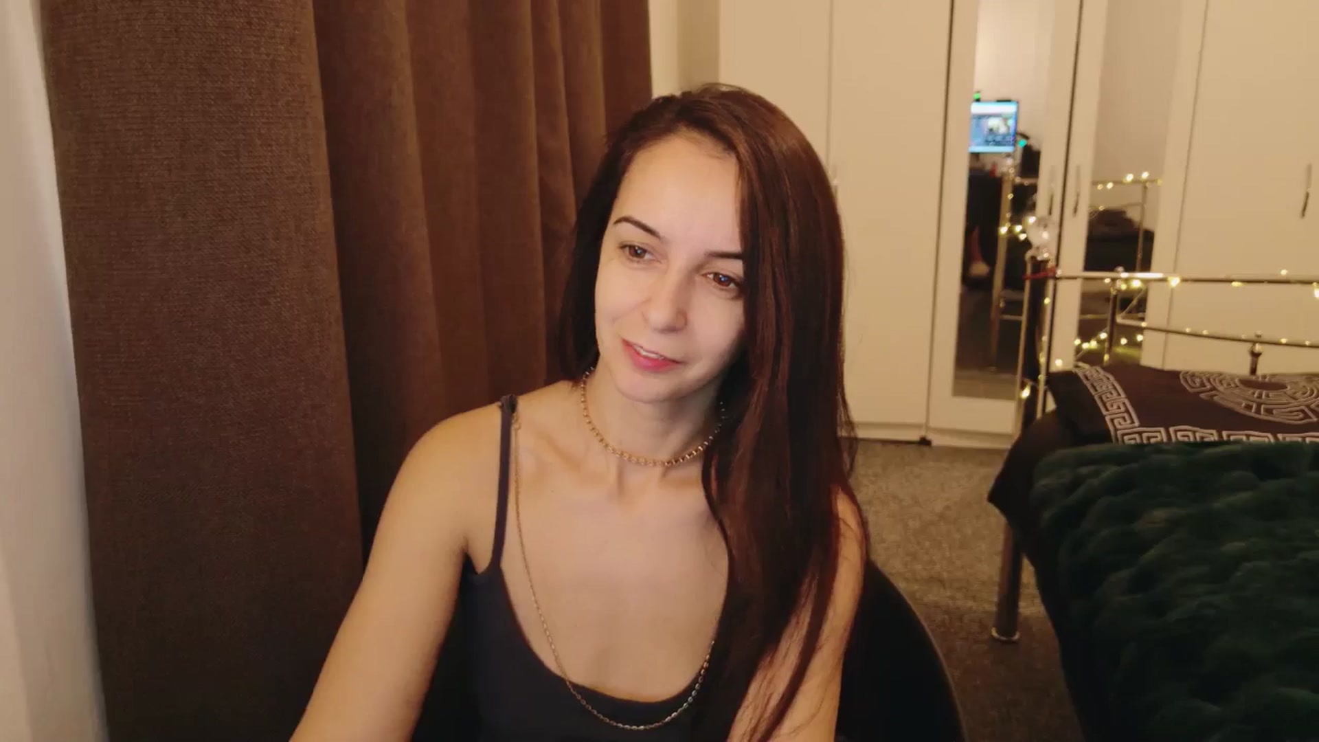 Gallery image thumbnail from KarlaOlivia's myfreecams stream on, 01/01/2025, 18:16 image 4 of 20