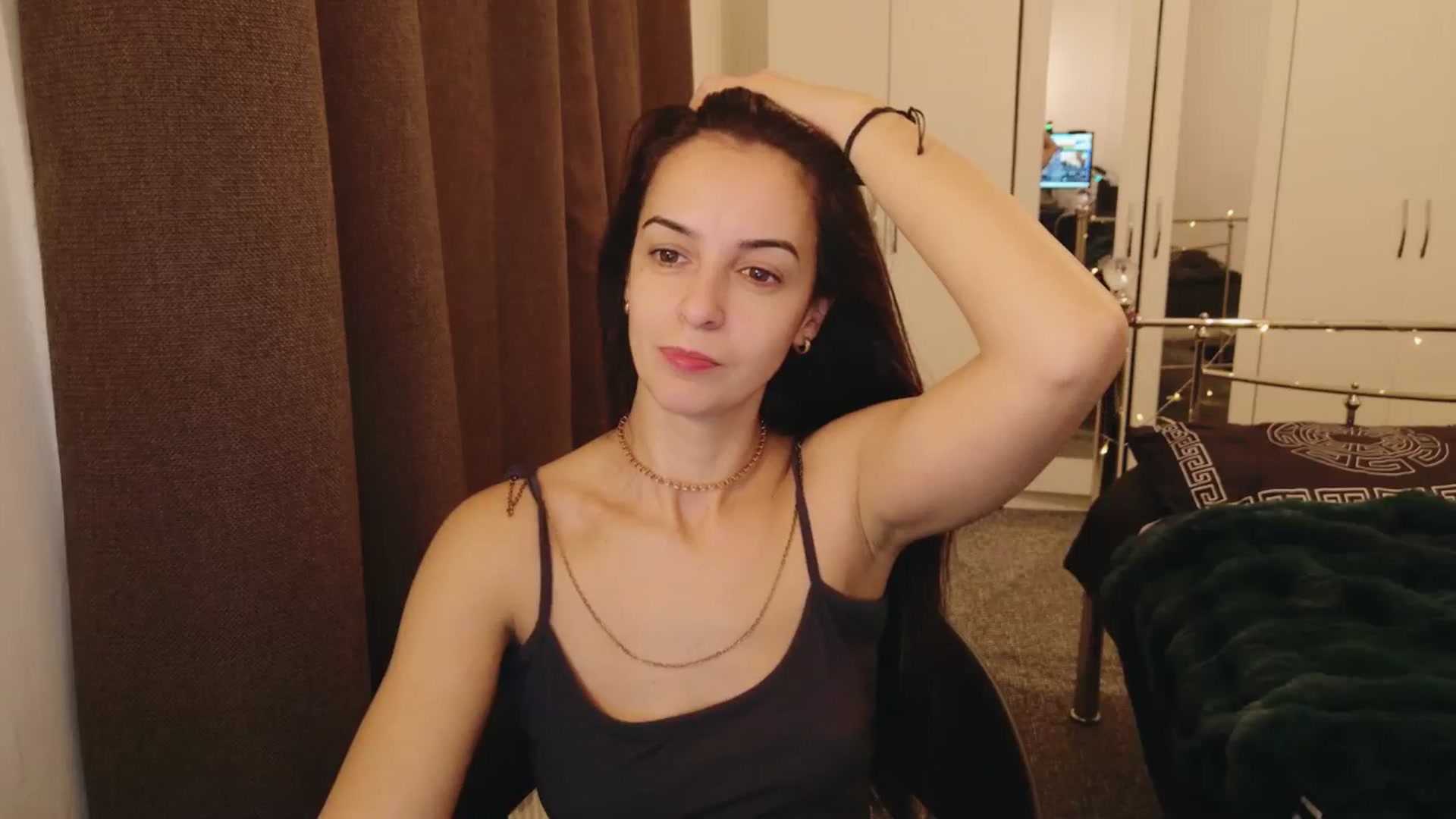 Gallery image thumbnail from KarlaOlivia's myfreecams stream on, 01/01/2025, 18:16 image 15 of 20