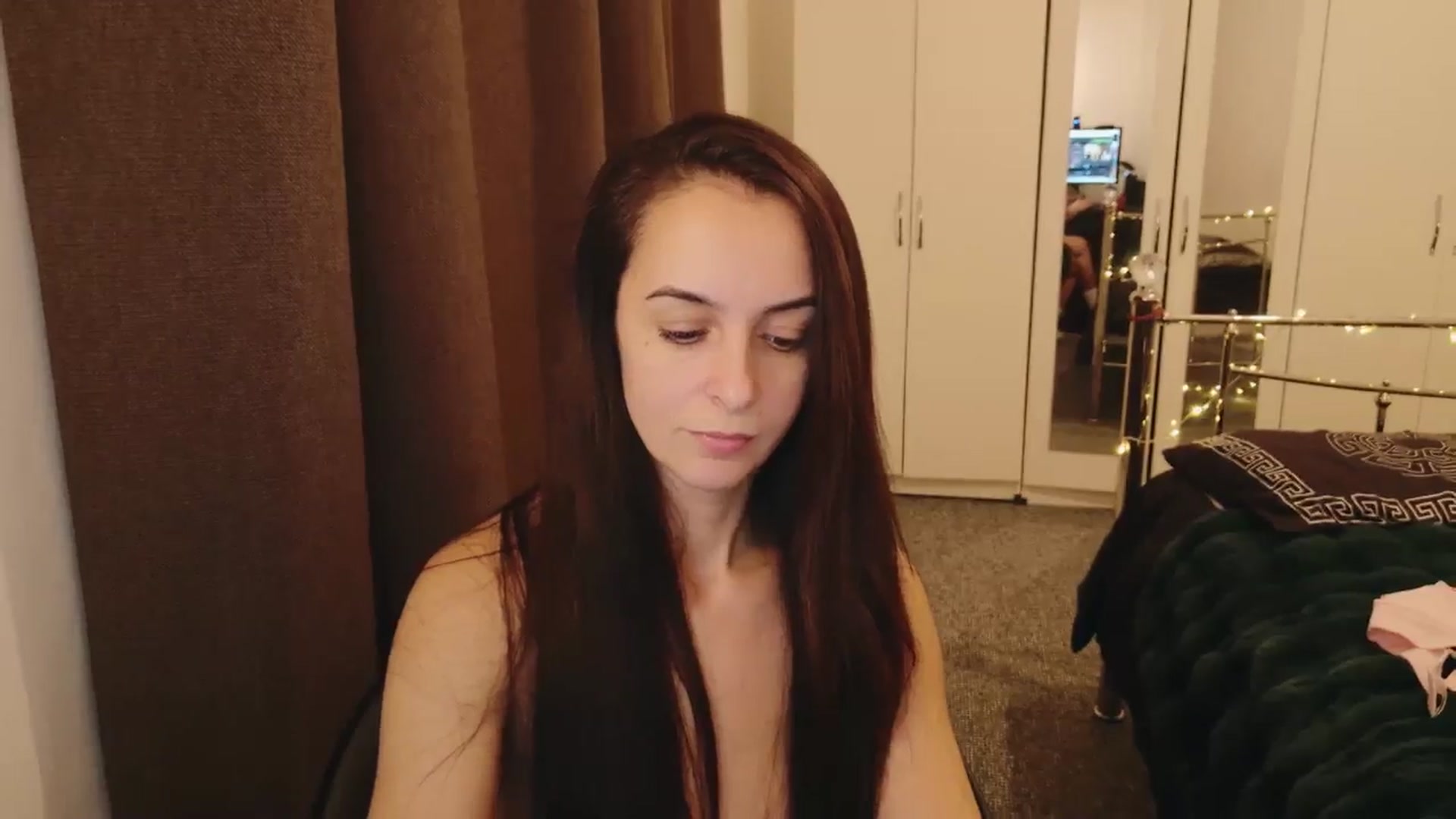Gallery image thumbnail from KarlaOlivia's myfreecams stream on, 01/03/2025, 24:25 image 16 of 20