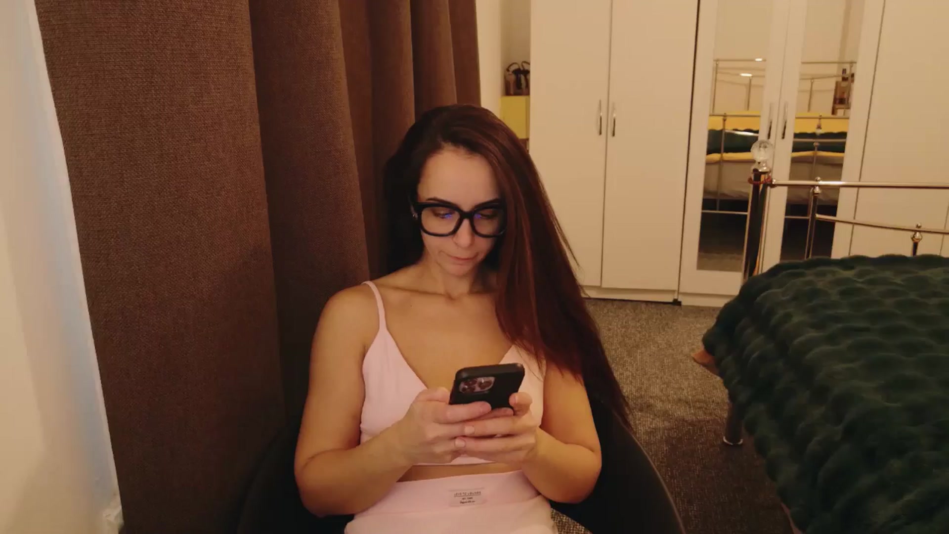 Gallery image thumbnail from KarlaOlivia's myfreecams stream on, 01/06/2025, 10:06 image 17 of 20
