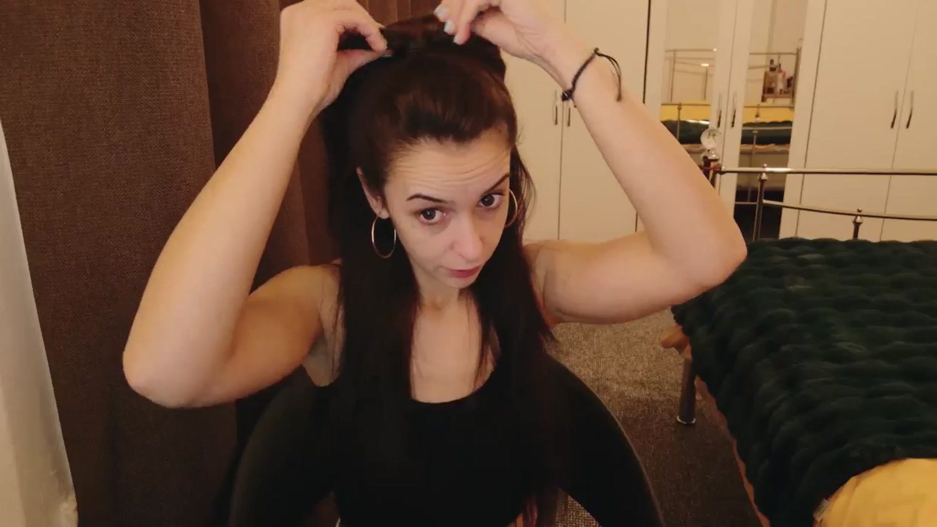 Gallery image thumbnail from KarlaOlivia's myfreecams stream on, 01/07/2025, 19:37 image 16 of 20