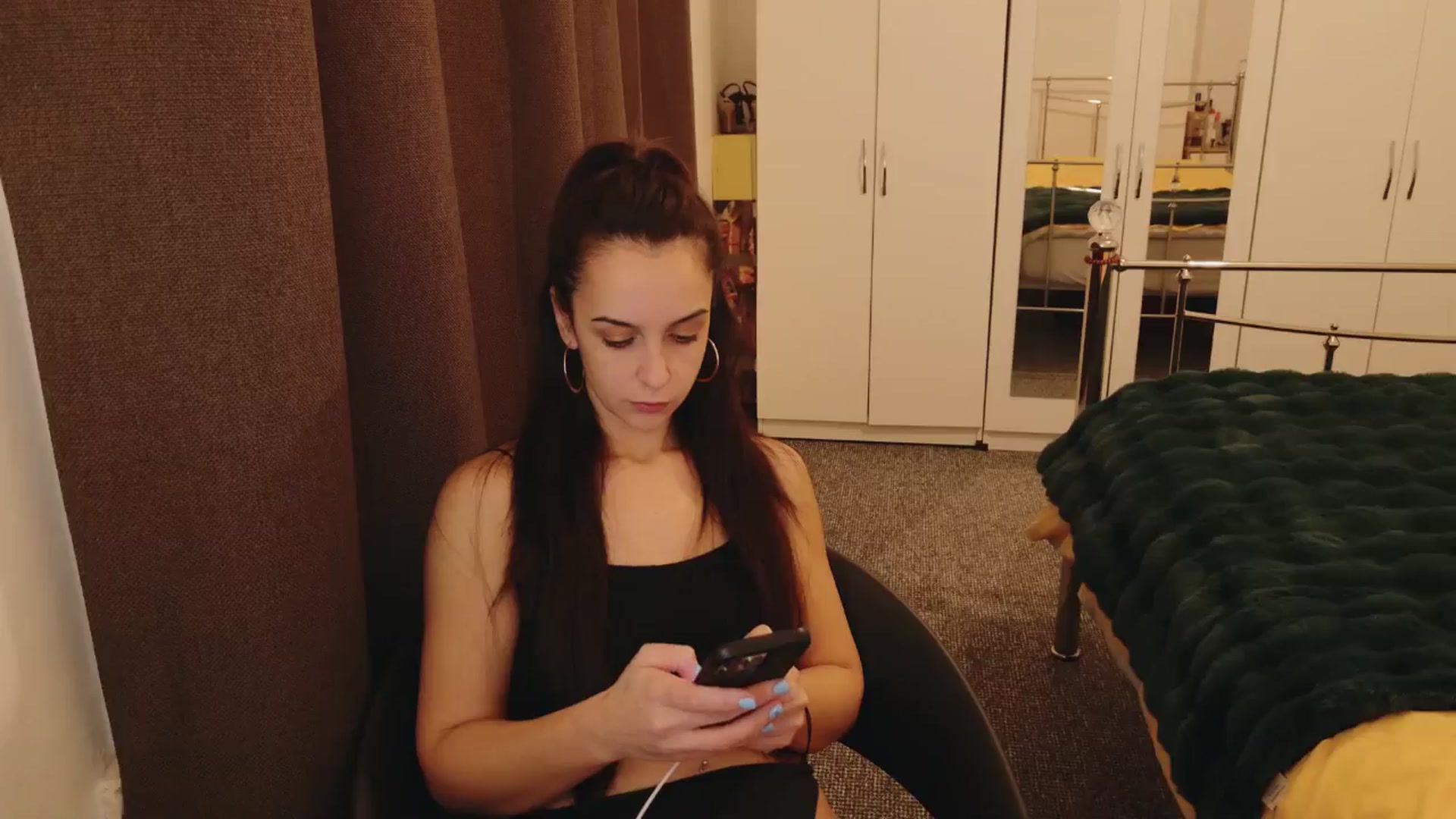 Gallery image thumbnail from KarlaOlivia's myfreecams stream on, 01/07/2025, 19:37 image 13 of 20