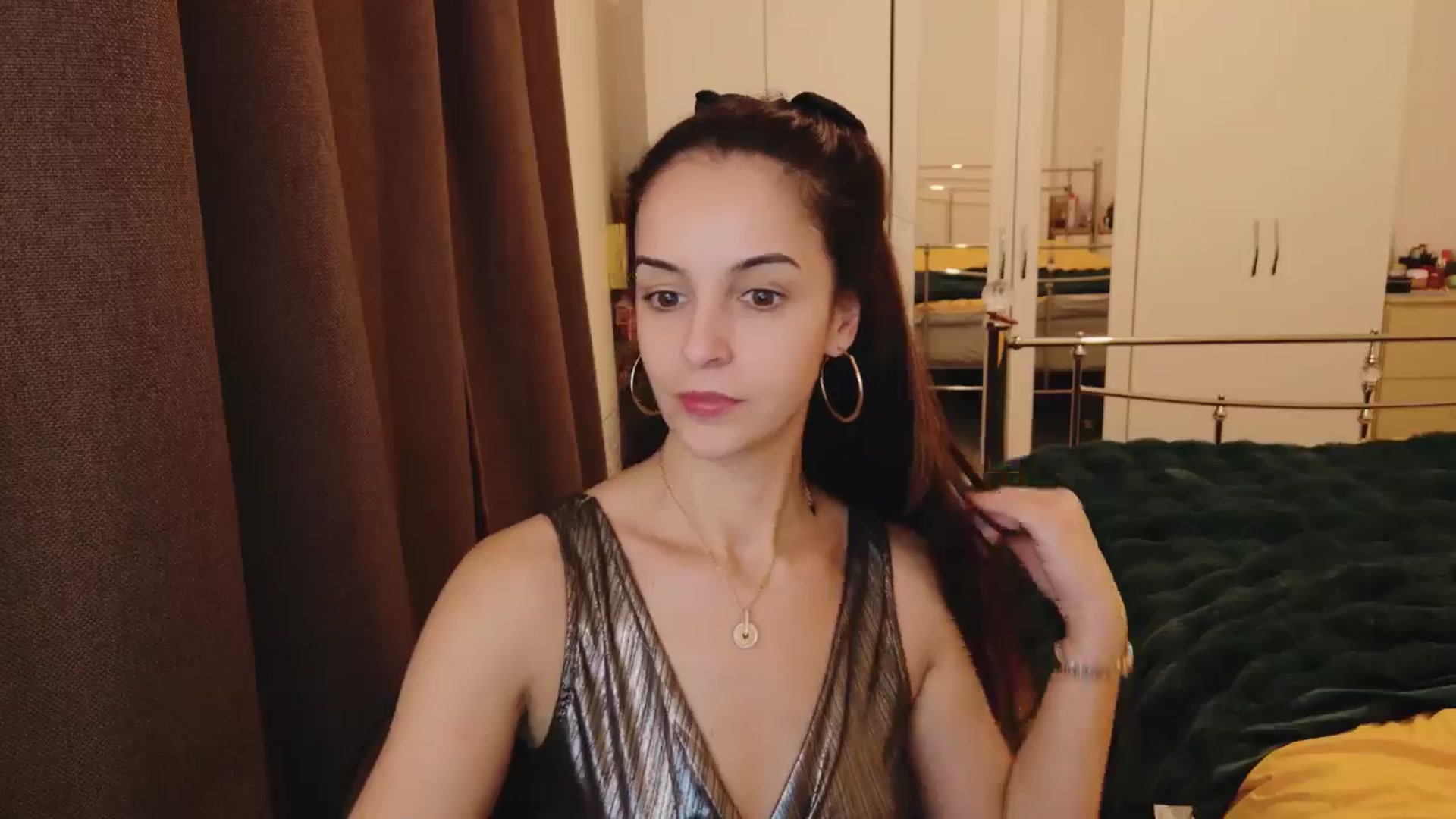 Gallery image thumbnail from KarlaOlivia's myfreecams stream on, 01/14/2025, 18:49 image 3 of 20