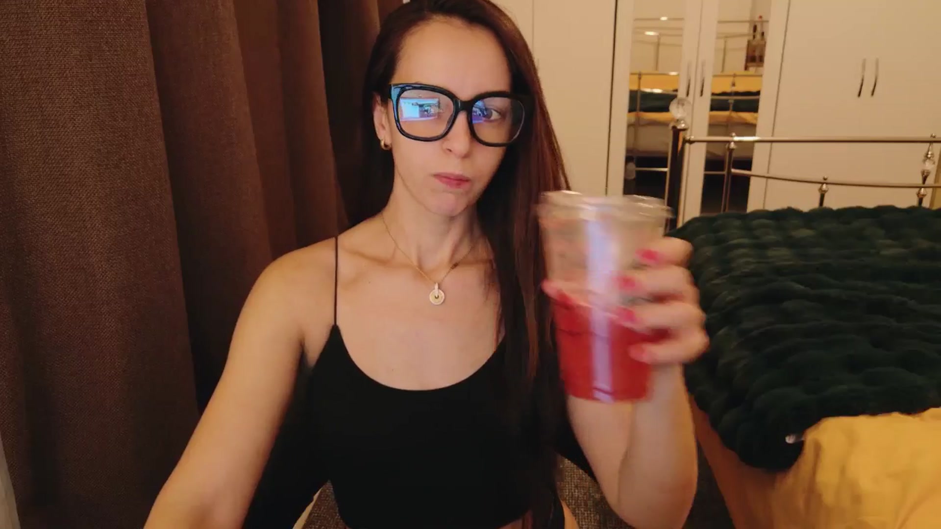 Gallery image thumbnail from KarlaOlivia's myfreecams stream on, 01/22/2025, 17:16 image 17 of 20