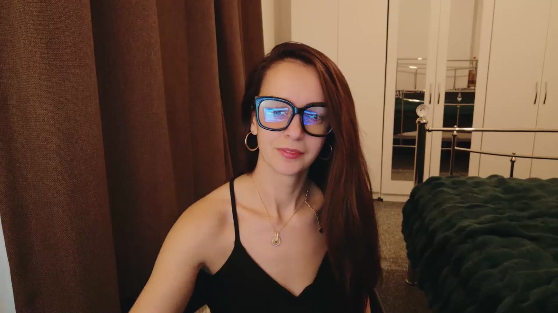 Gallery image thumbnail from KarlaOlivia's myfreecams stream on, 01/24/2025, 12:10 image 6 of 20