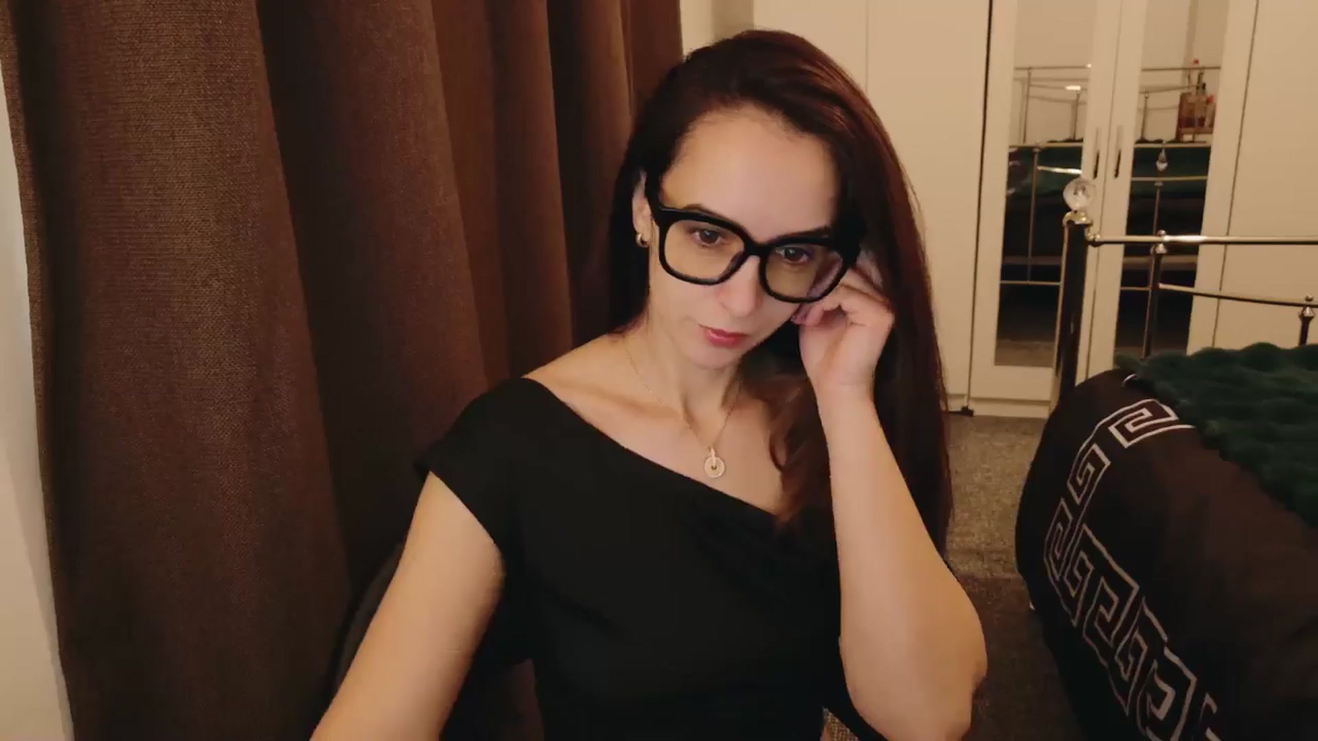 Gallery image thumbnail from KarlaOlivia's myfreecams stream on, 01/30/2025, 11:49 image 4 of 20