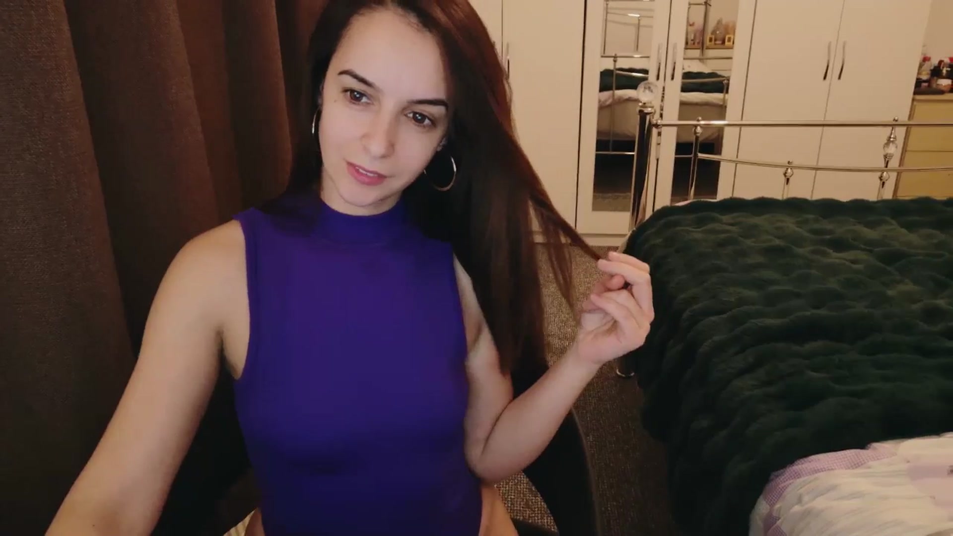 Gallery image thumbnail from KarlaOlivia's myfreecams stream on, 02/11/2025, 13:02 image 17 of 20