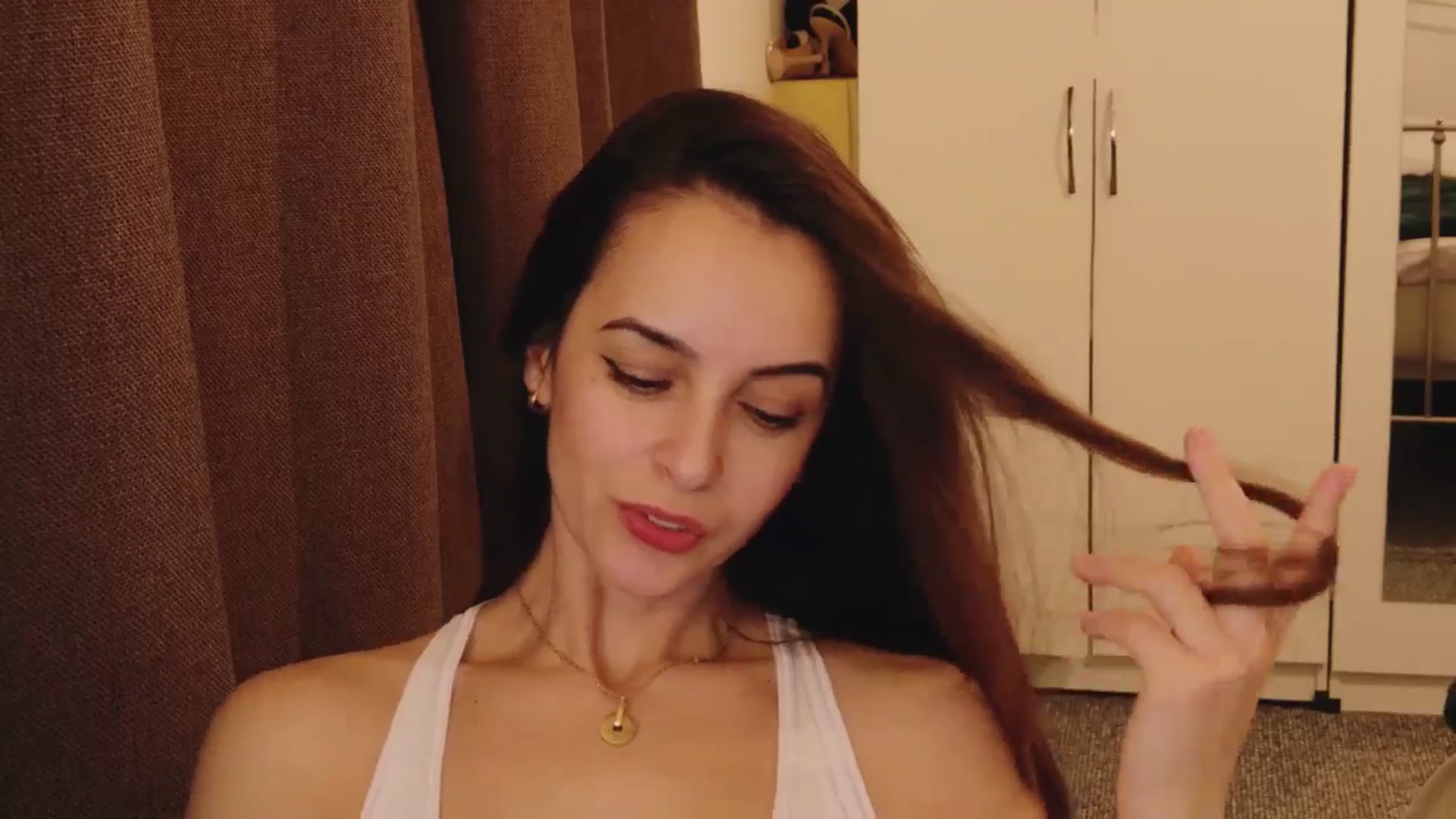 Gallery image thumbnail from KarlaOlivia's myfreecams stream on, 02/17/2025, 19:07 image 3 of 20