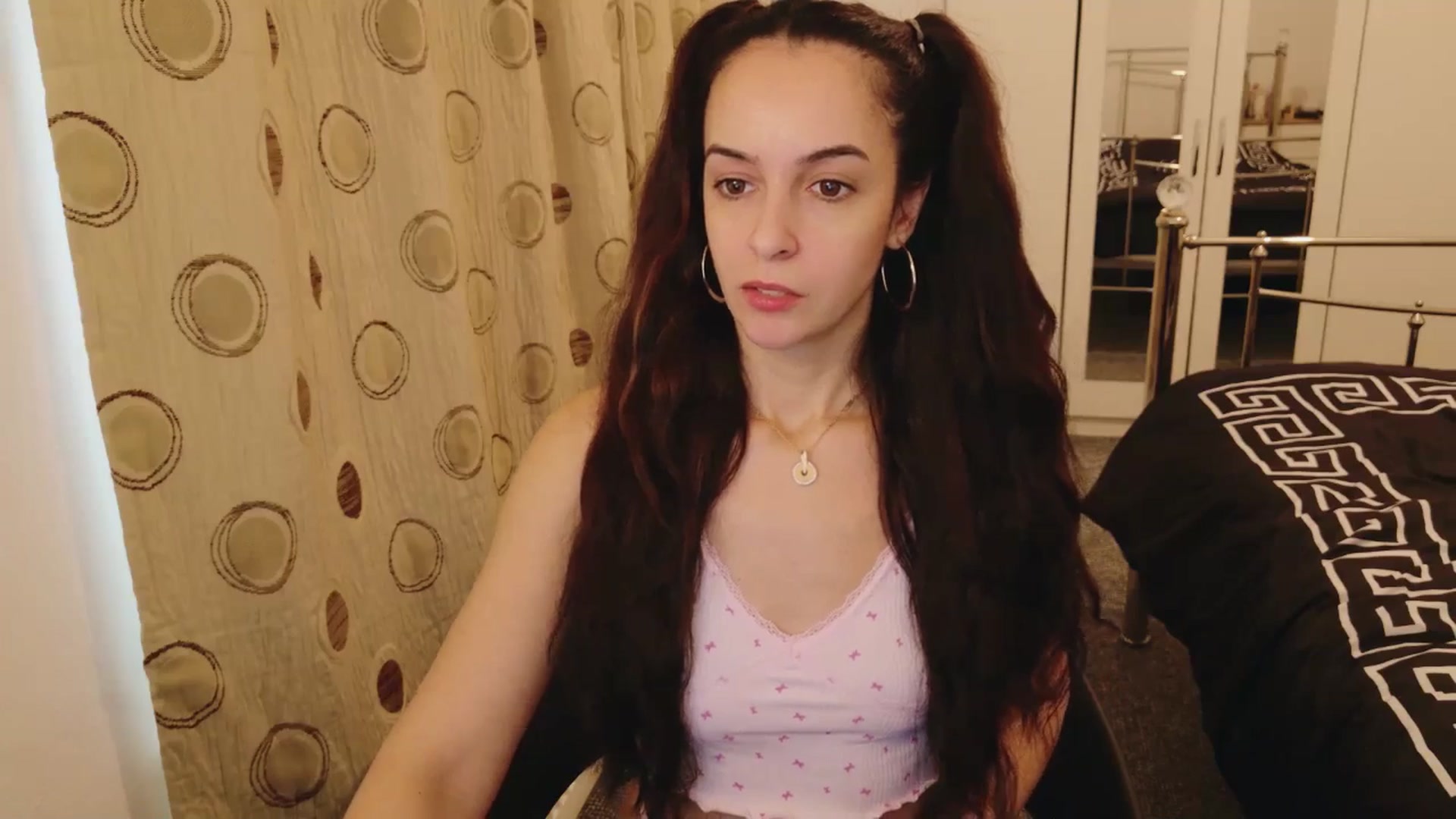 Gallery image thumbnail from KarlaOlivia's myfreecams stream on, 02/24/2025, 13:13 image 2 of 20
