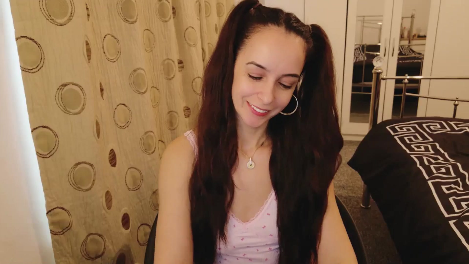 Gallery image thumbnail from KarlaOlivia's myfreecams stream on, 02/24/2025, 13:13 image 15 of 20
