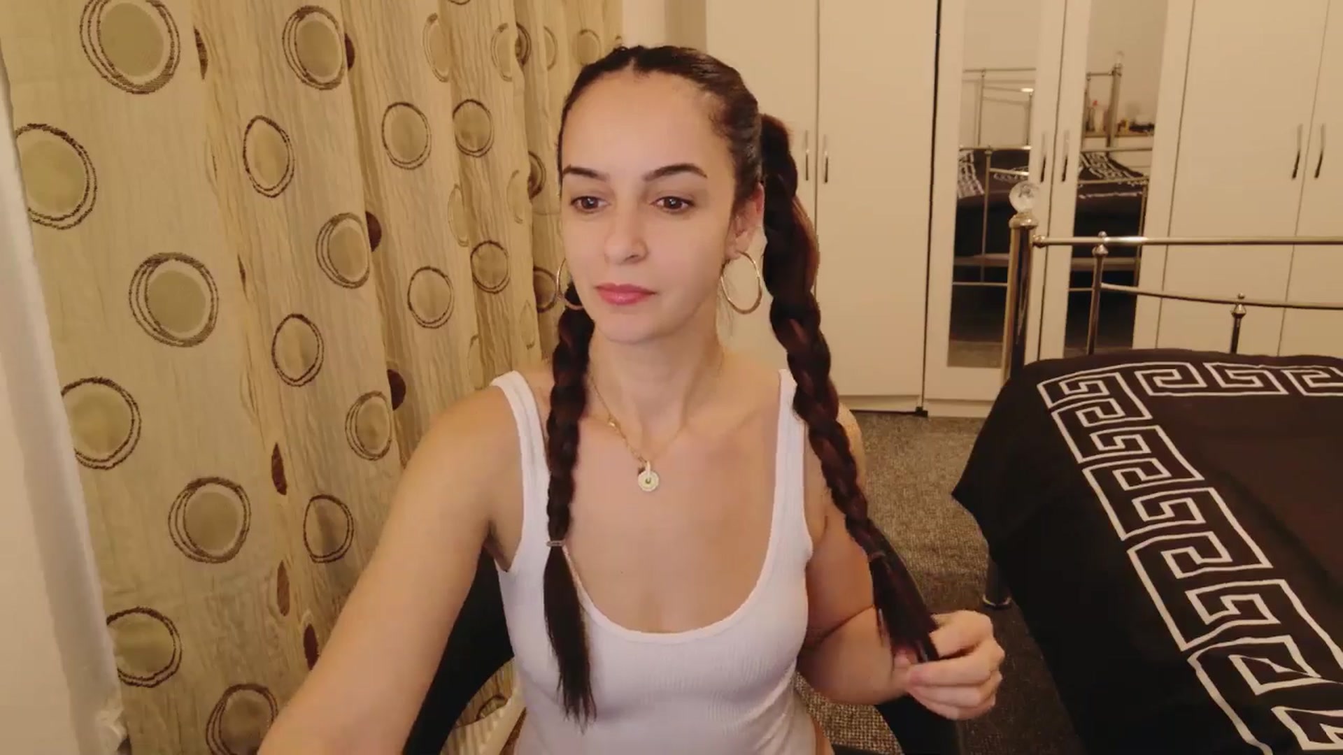 Gallery image thumbnail from KarlaOlivia's myfreecams stream on, 02/24/2025, 18:10 image 12 of 20