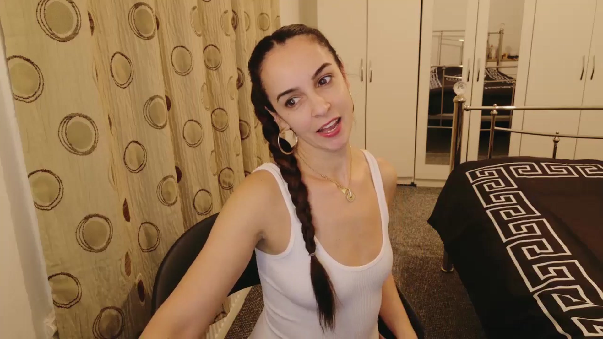 Gallery image thumbnail from KarlaOlivia's myfreecams stream on, 02/24/2025, 18:10 image 4 of 20