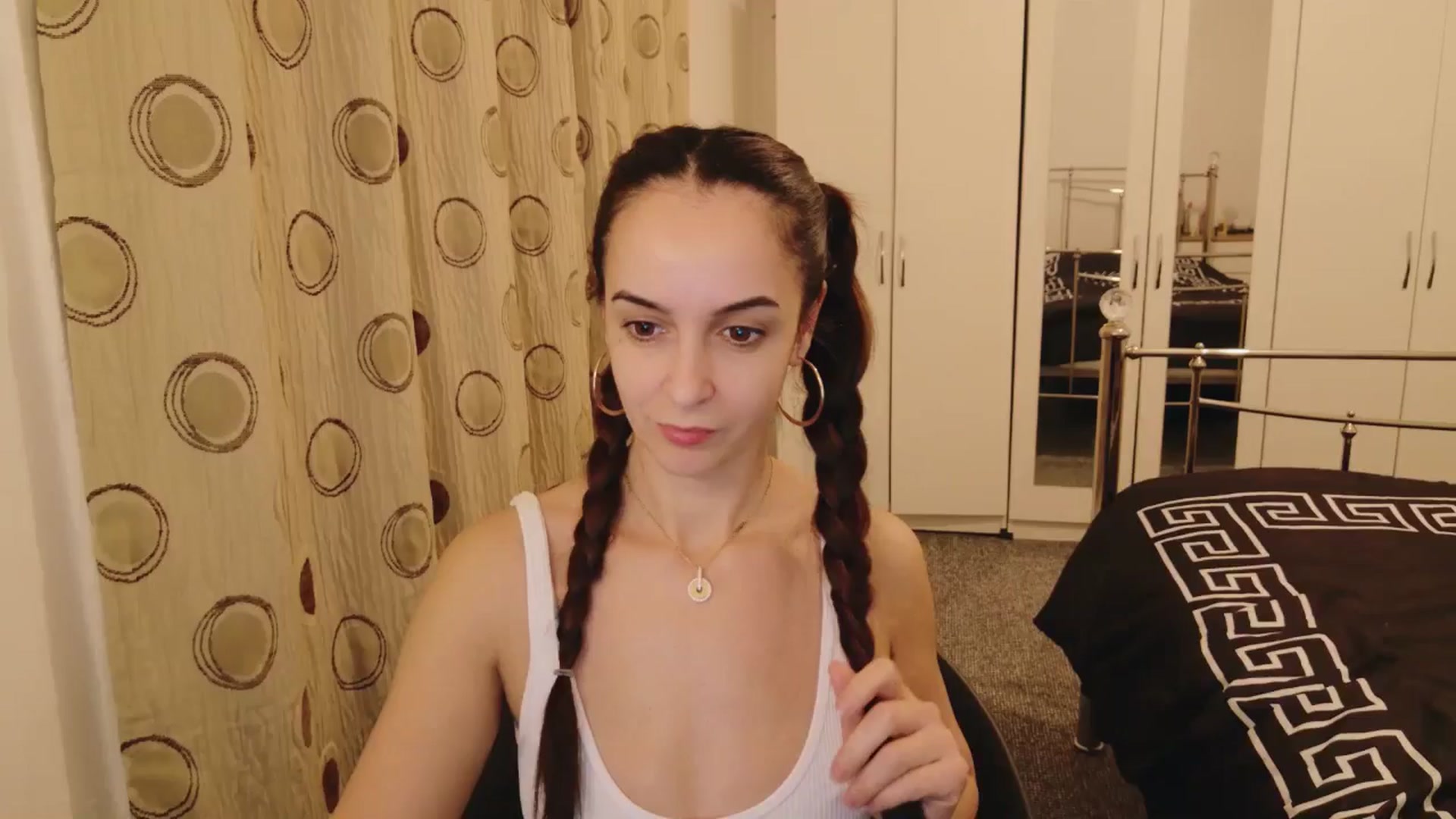 Gallery image thumbnail from KarlaOlivia's myfreecams stream on, 02/24/2025, 20:00 image 17 of 20
