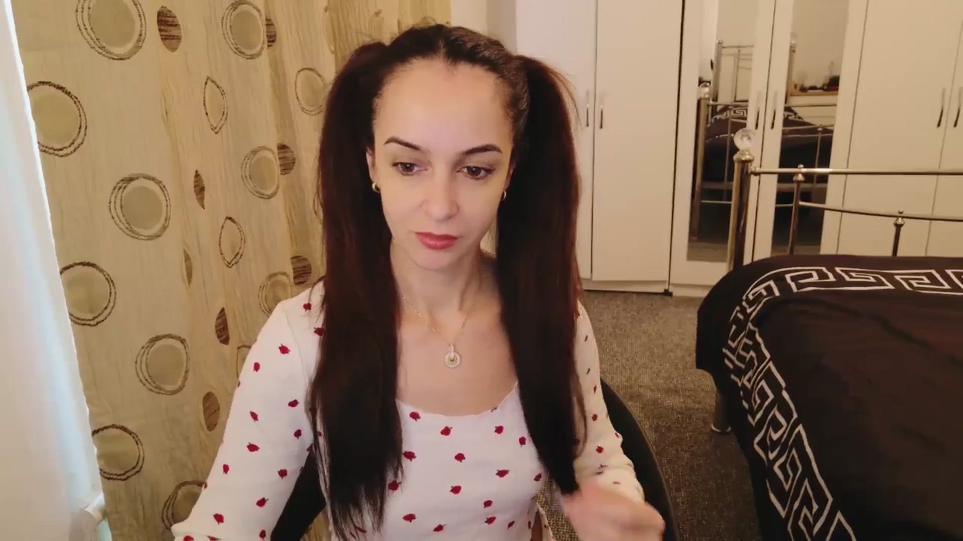 Gallery image thumbnail from KarlaOlivia's myfreecams stream on, 02/26/2025, 12:21 image 3 of 20