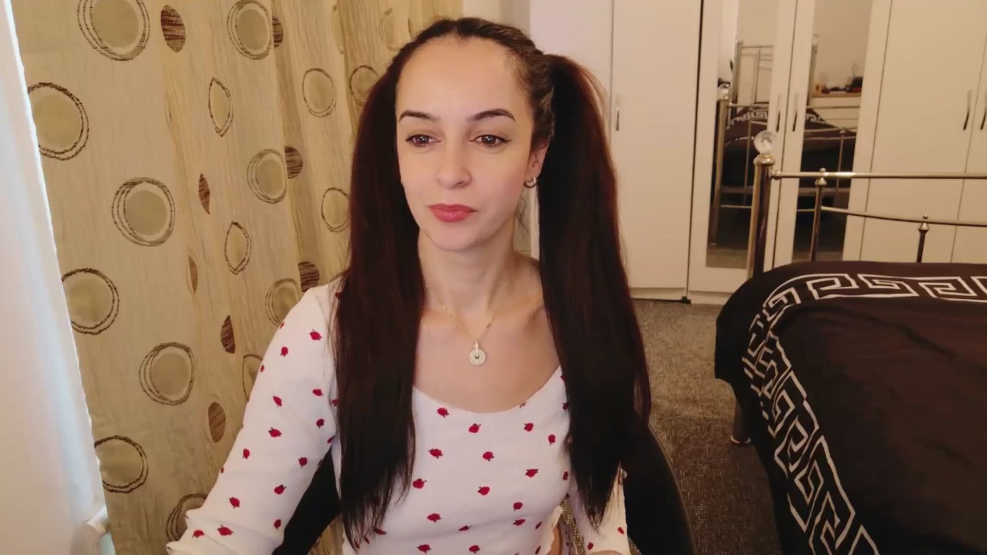 Gallery image thumbnail from KarlaOlivia's myfreecams stream on, 02/26/2025, 12:21 image 6 of 20