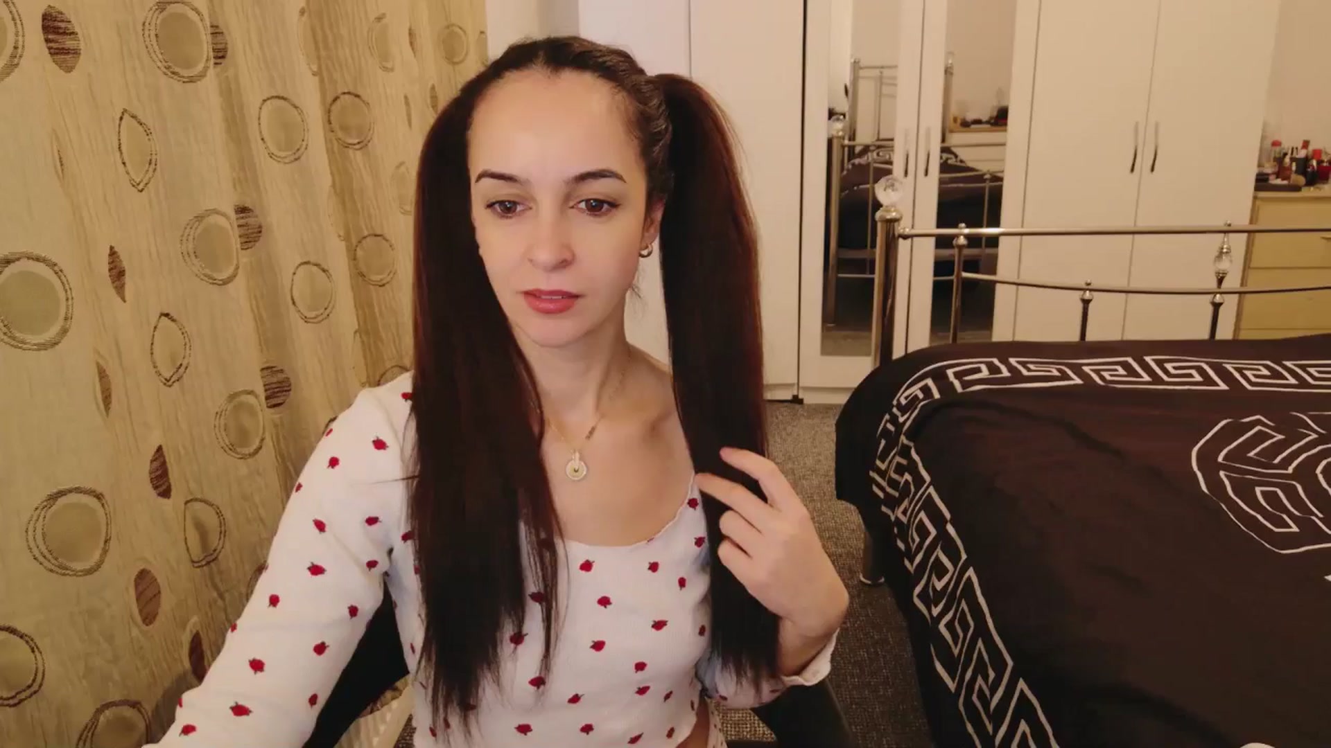 Gallery image thumbnail from KarlaOlivia's myfreecams stream on, 02/26/2025, 12:21 image 17 of 20