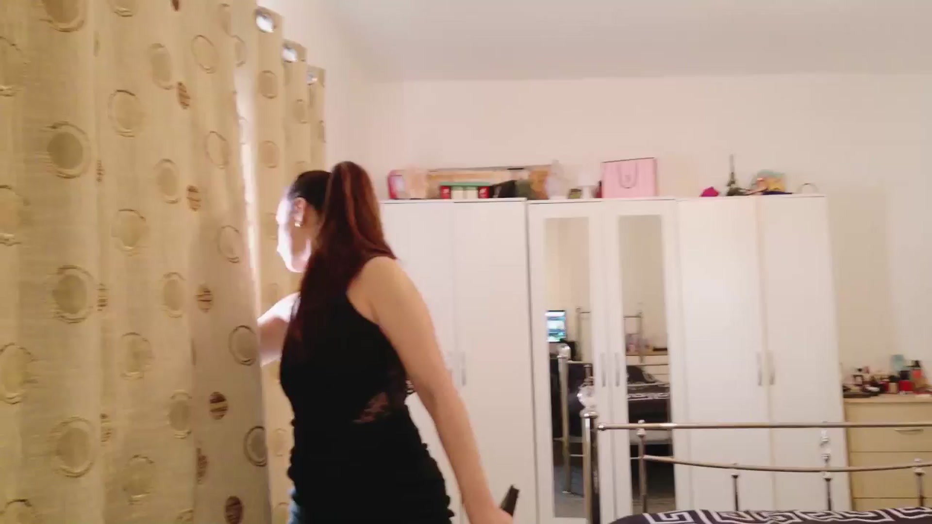Gallery image thumbnail from KarlaOlivia's myfreecams stream on, 03/27/2025, 14:30 image 1 of 20