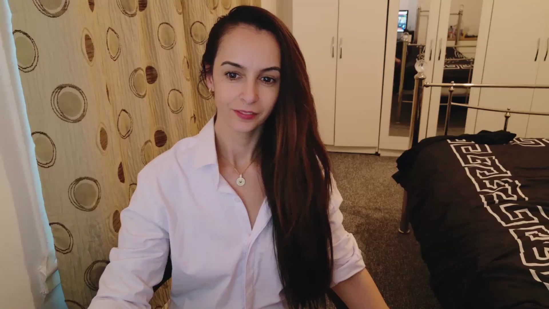 Gallery image thumbnail from KarlaOlivia's myfreecams stream on, 03/27/2025, 18:32 image 5 of 20