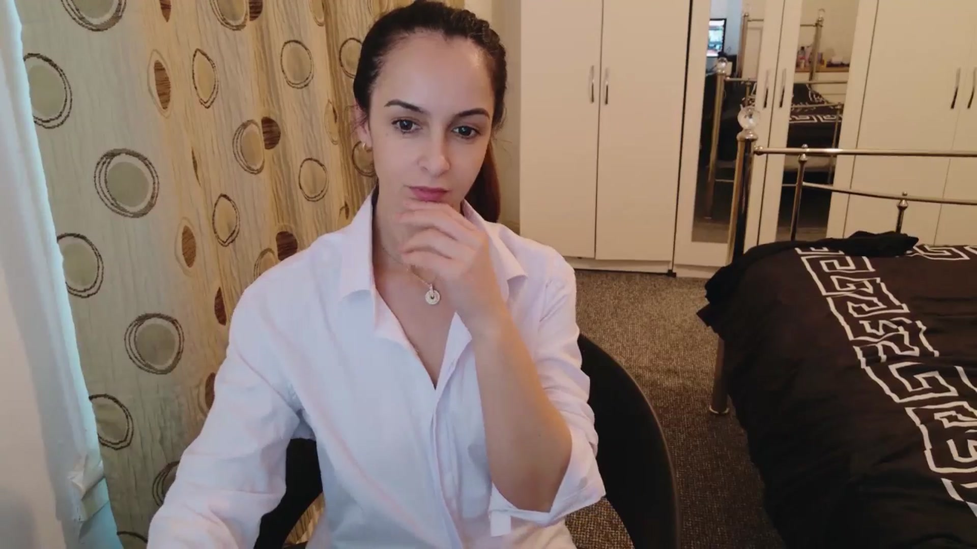 Gallery image thumbnail from KarlaOlivia's myfreecams stream on, 03/27/2025, 18:32 image 2 of 20