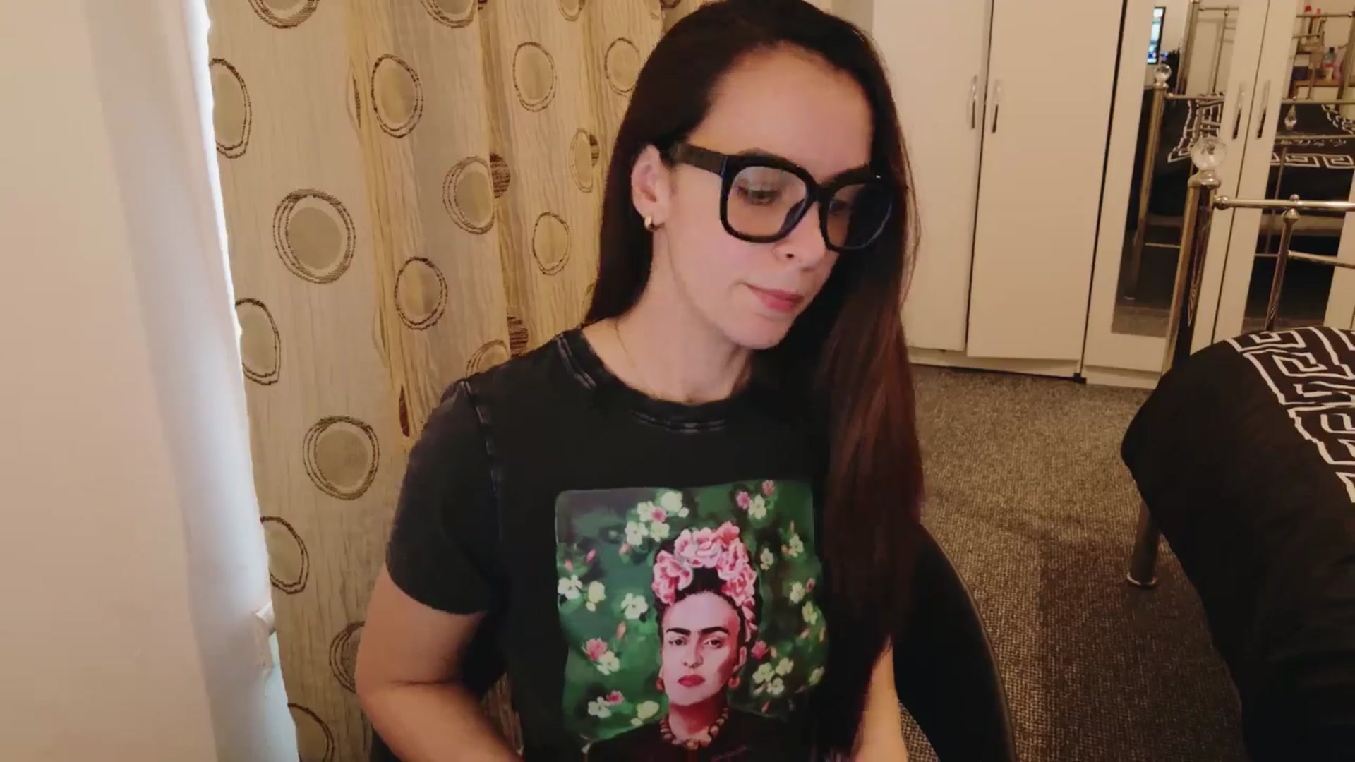 Gallery image thumbnail from KarlaOlivia's myfreecams stream on, 03/31/2025, 15:27 image 5 of 20