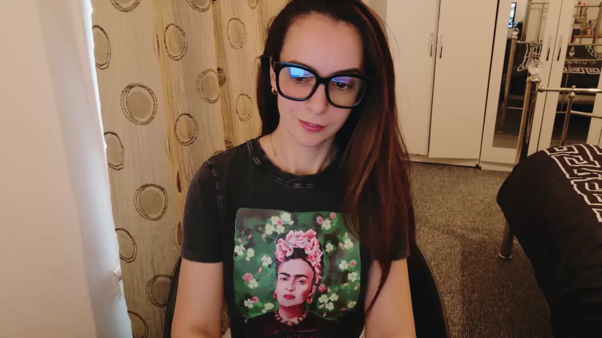 Gallery image thumbnail from KarlaOlivia's myfreecams stream on, 03/31/2025, 15:27 image 1 of 20