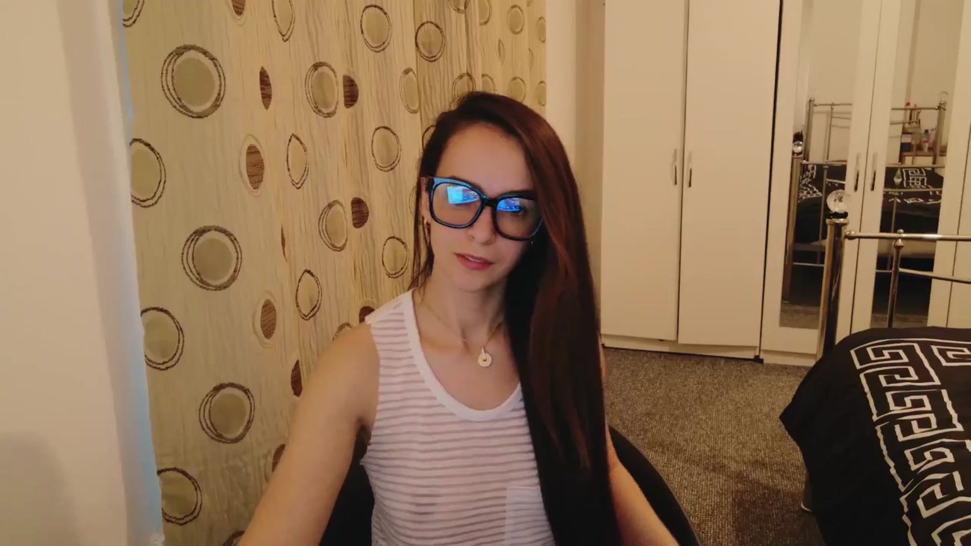 Gallery image thumbnail from KarlaOlivia's myfreecams stream on, 04/02/2025, 19:28 image 10 of 20