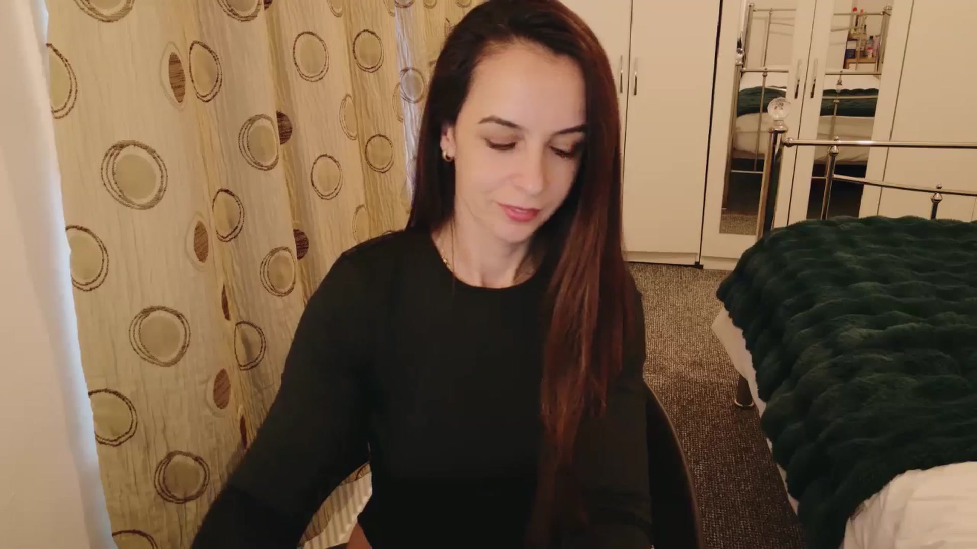 Gallery image thumbnail from KarlaOlivia's myfreecams stream on, 04/03/2025, 17:54 image 4 of 20