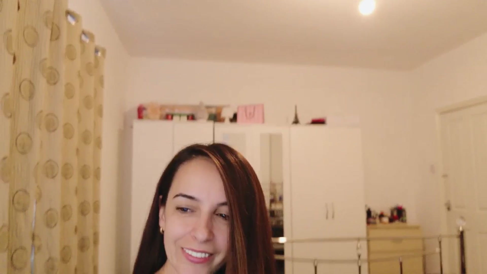 Gallery image thumbnail from KarlaOlivia's myfreecams stream on, 04/16/2025, 17:57 image 3 of 20