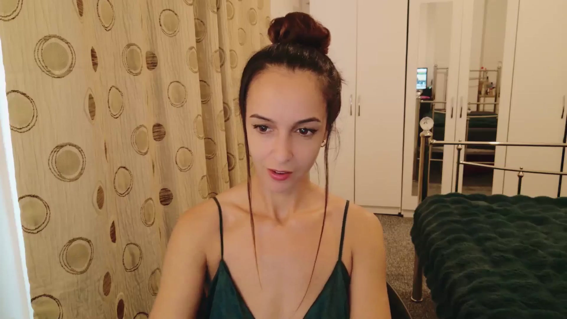 Gallery image thumbnail from KarlaOlivia's myfreecams stream on, 06/03/2025, 18:31 image 4 of 20