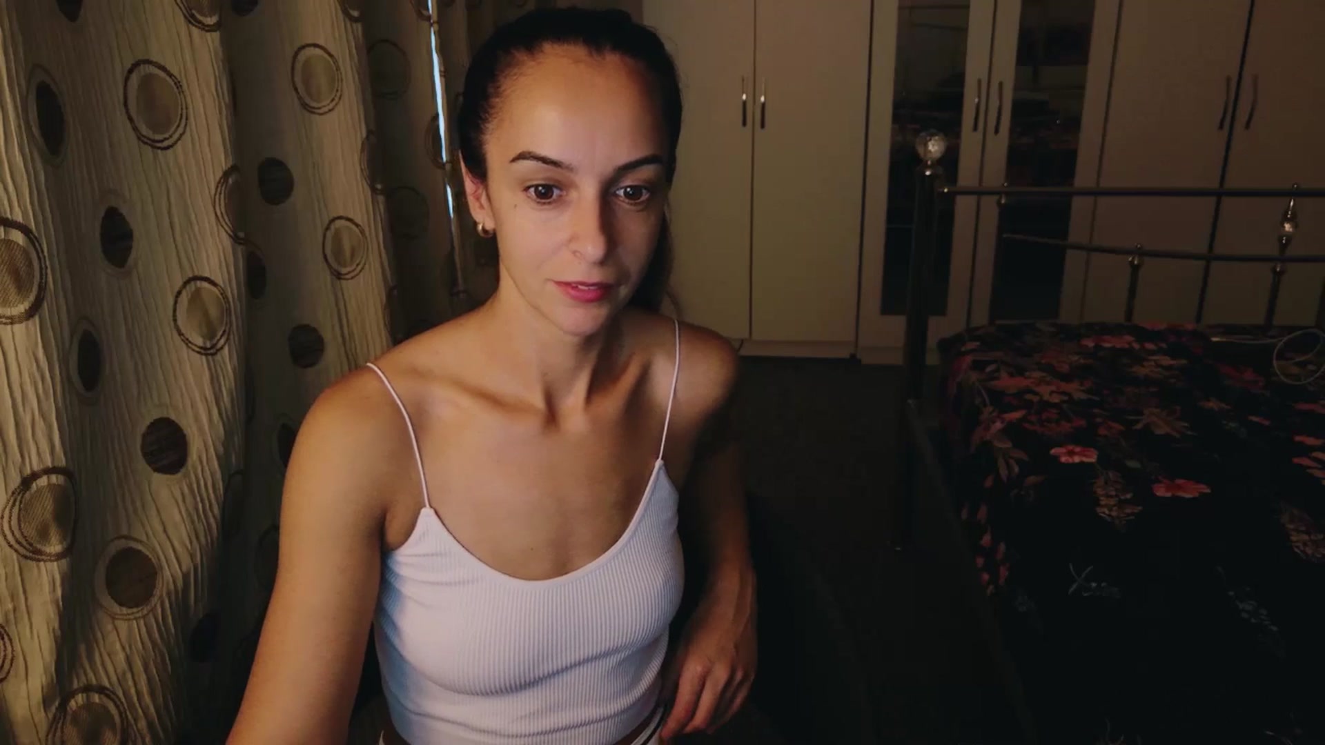 Gallery image thumbnail from KarlaOlivia's myfreecams stream on, 07/19/2025, 19:14 image 4 of 20