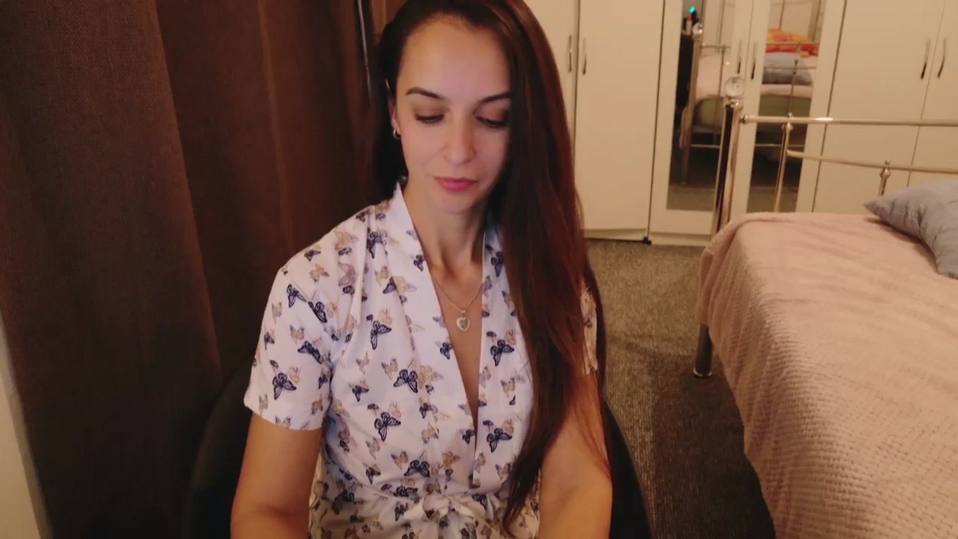 Gallery image thumbnail from KarlaOlivia's myfreecams stream on, 10/07/2025, 18:07 image 8 of 20