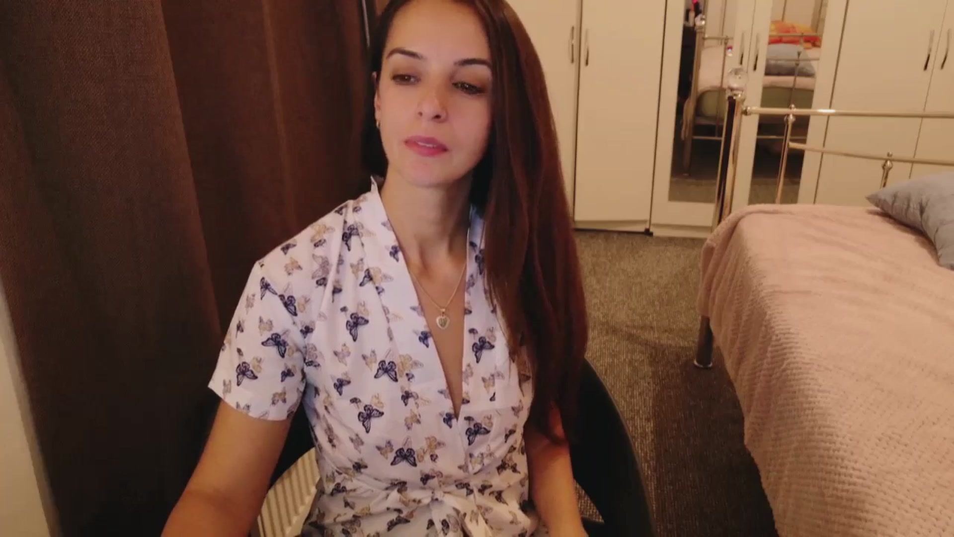 Gallery image thumbnail from KarlaOlivia's myfreecams stream on, 10/07/2025, 18:07 image 5 of 20