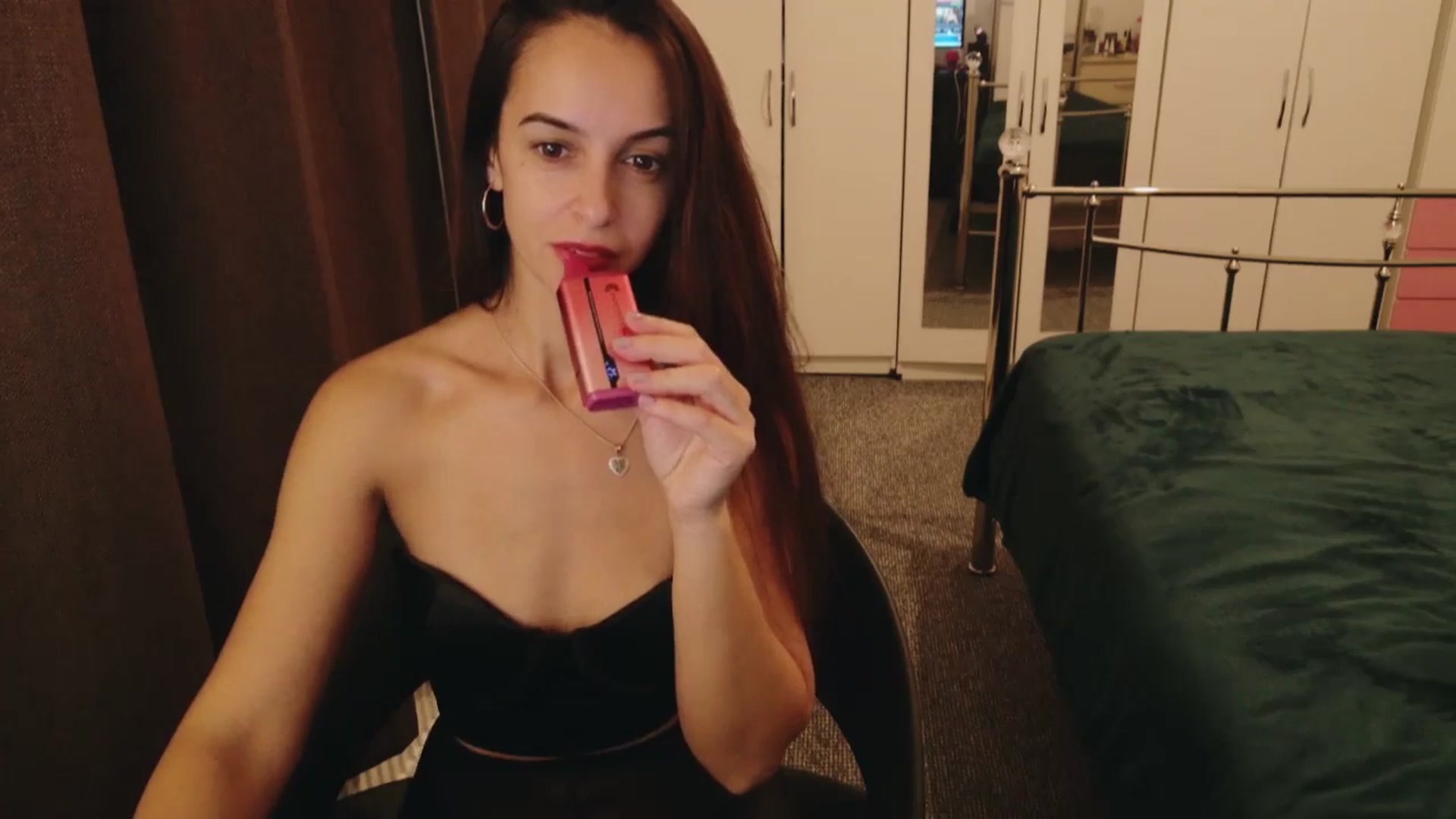 Gallery image thumbnail from KarlaOlivia's myfreecams stream on, 10/28/2025, 18:29 image 7 of 20