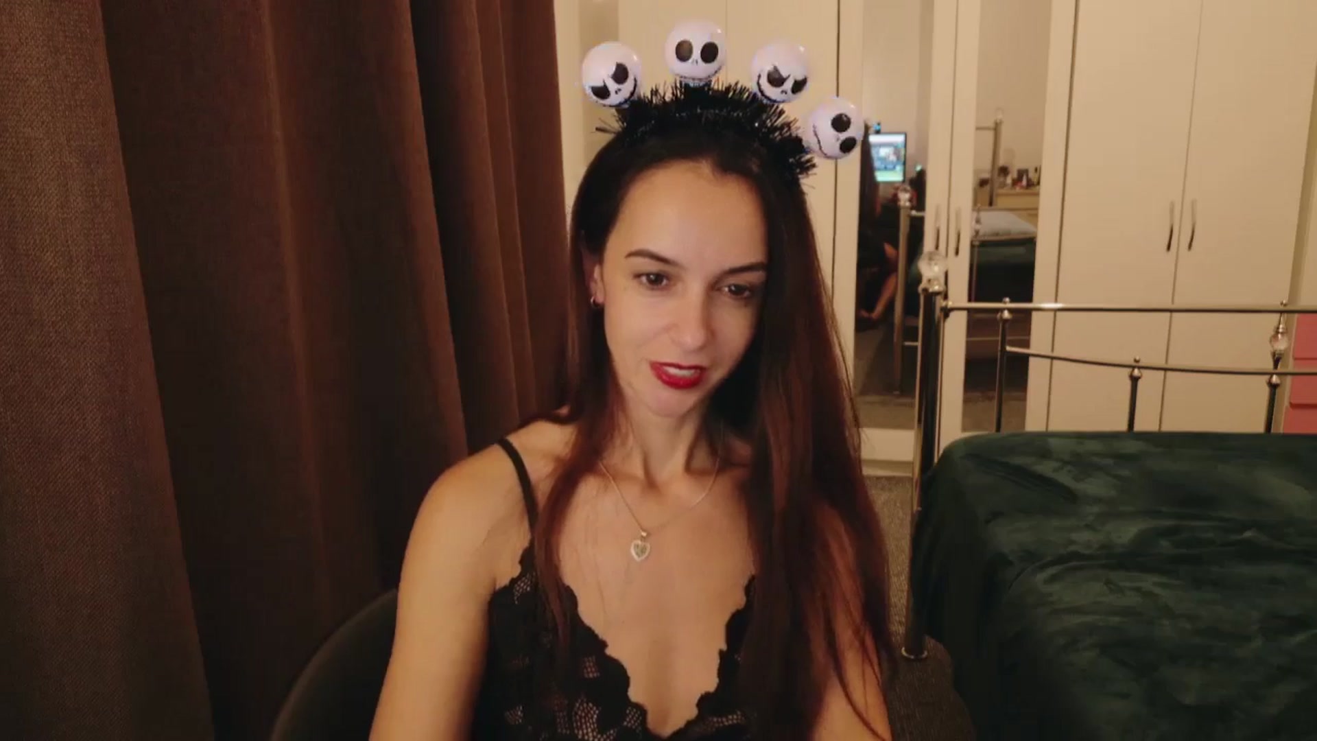 Gallery image thumbnail from KarlaOlivia's myfreecams stream on, 10/31/2025, 17:48 image 14 of 20