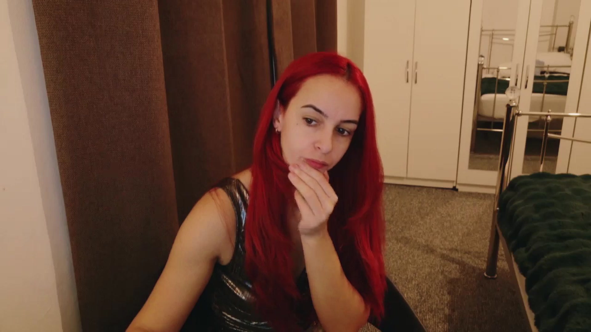 Gallery image thumbnail from KarlaOlivia's myfreecams stream on, 12/15/2025, 11:55 image 2 of 20