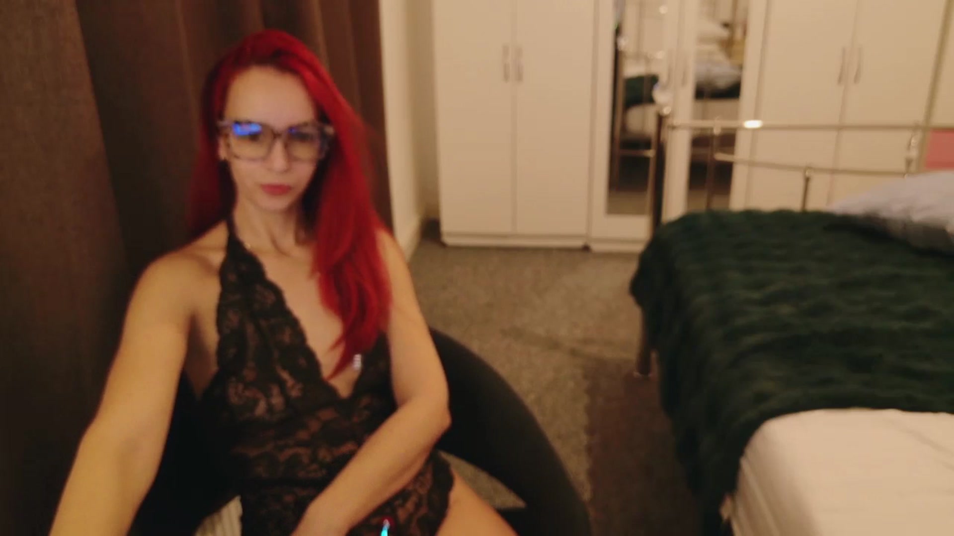 Gallery image thumbnail from KarlaOlivia's myfreecams stream on, 12/18/2025, 12:04 image 7 of 20