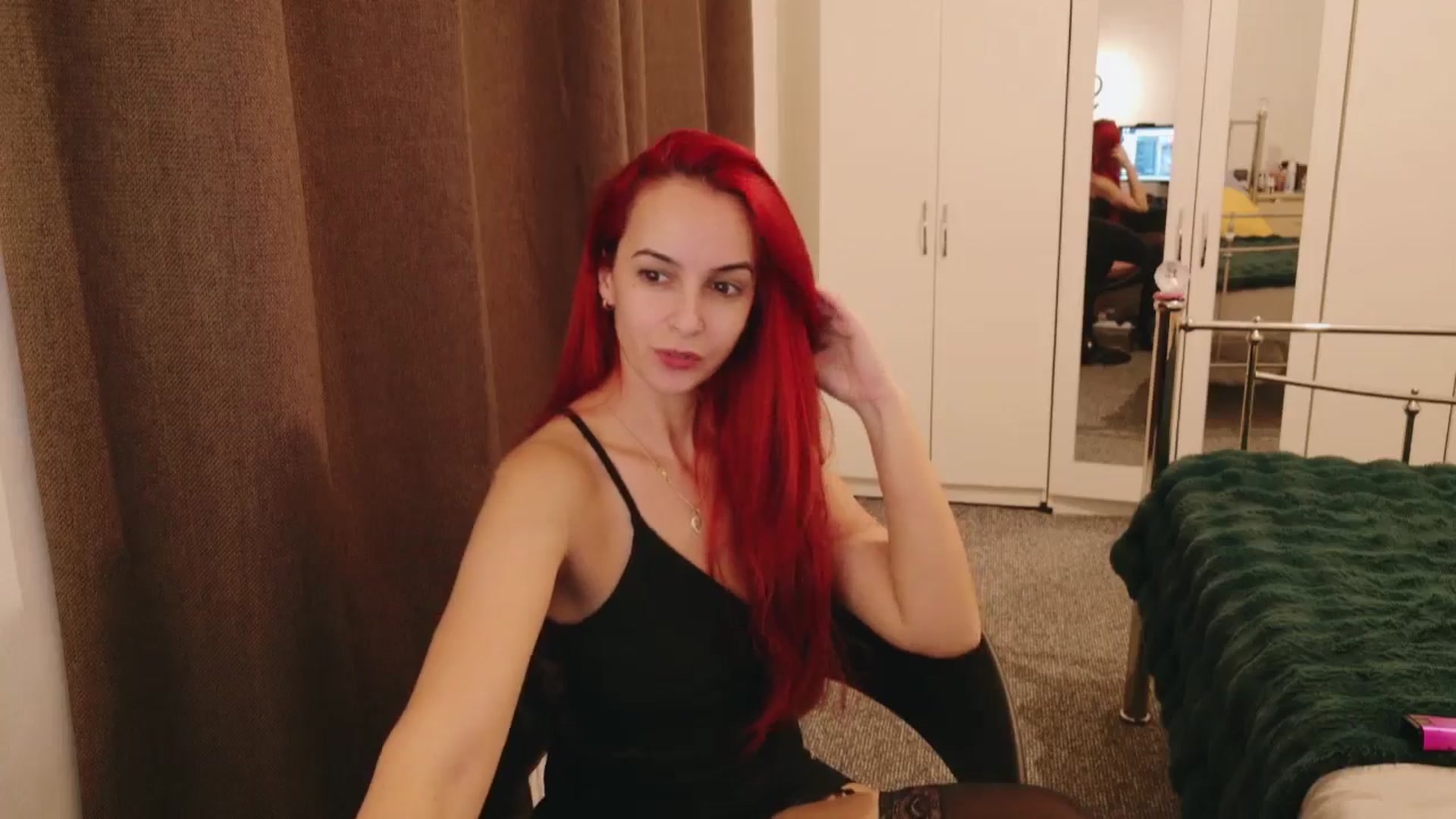 Gallery image thumbnail from KarlaOlivia's myfreecams stream on, 12/22/2025, 22:33 image 19 of 20