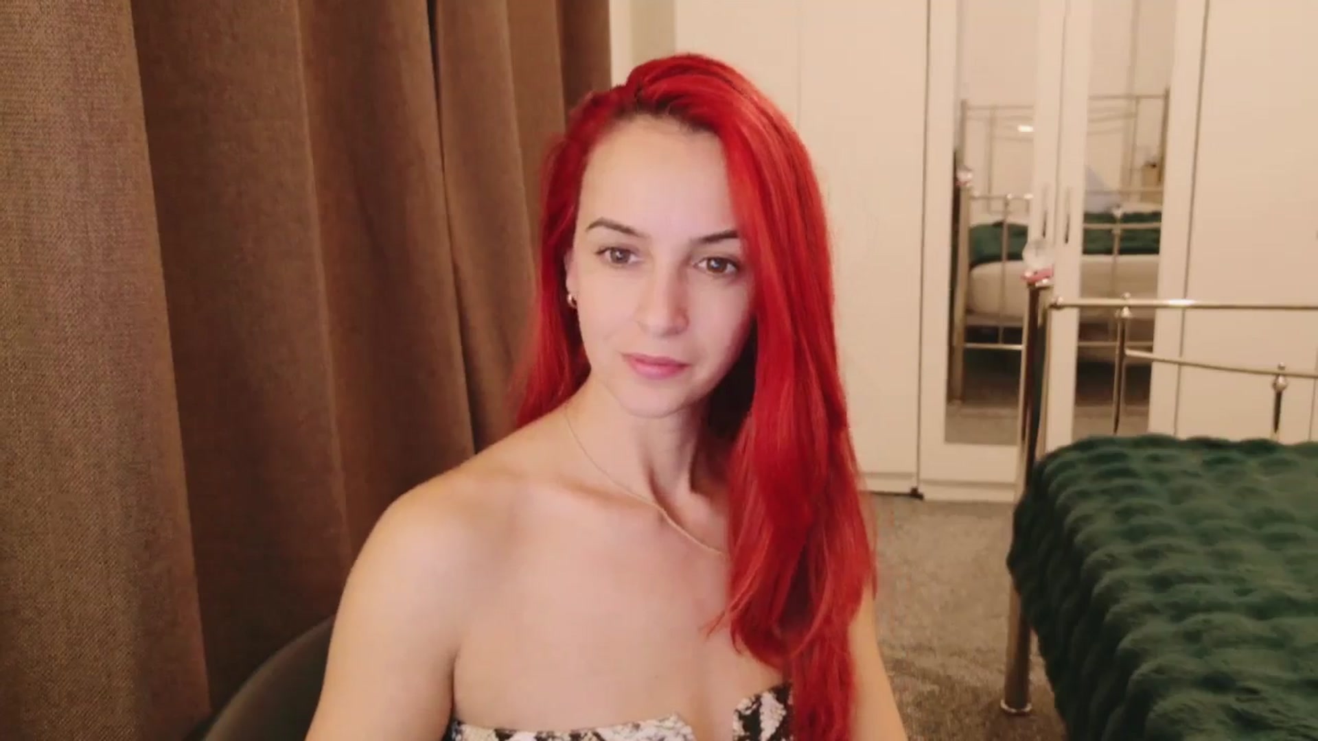 Gallery image thumbnail from KarlaOlivia's myfreecams stream on, 12/28/2025, 17:49 image 7 of 20