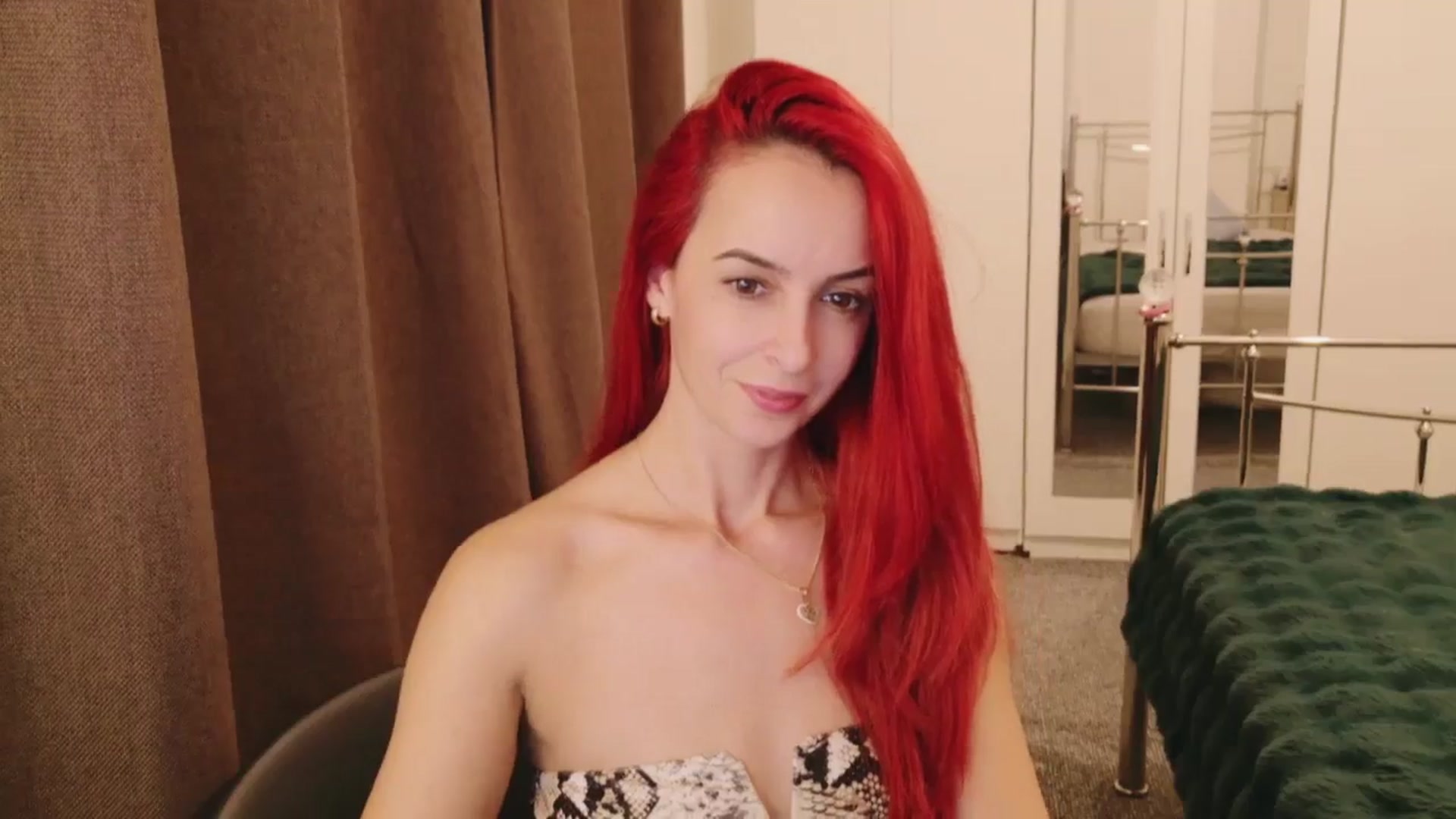 Gallery image thumbnail from KarlaOlivia's myfreecams stream on, 12/28/2025, 17:49 image 10 of 20