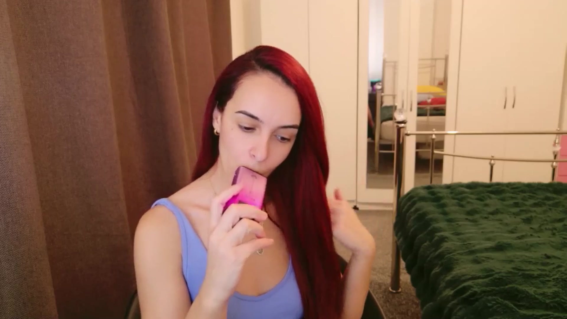 Gallery image thumbnail from KarlaOlivia's myfreecams stream on, 04/01/2026, 13:34 image 8 of 20