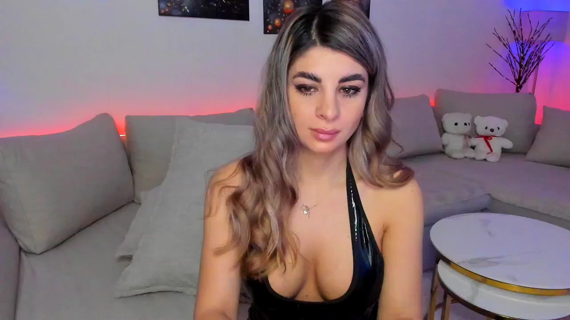 Gallery image thumbnail from KarlaStarx's myfreecams stream on, 05/25/2024, 24:31 image 2 of 20