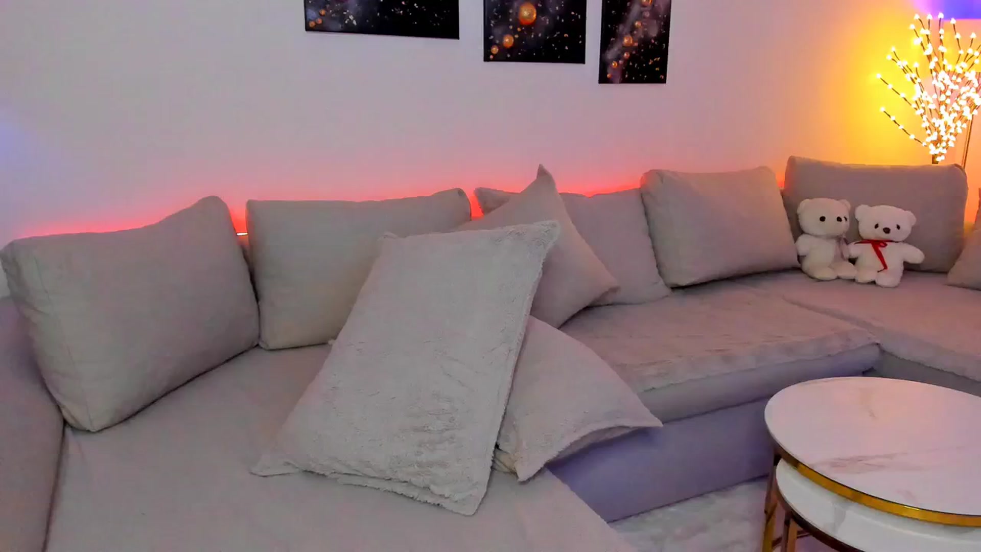 Gallery image thumbnail from KarlaStarx's myfreecams stream on, 05/25/2024, 03:57 image 18 of 20