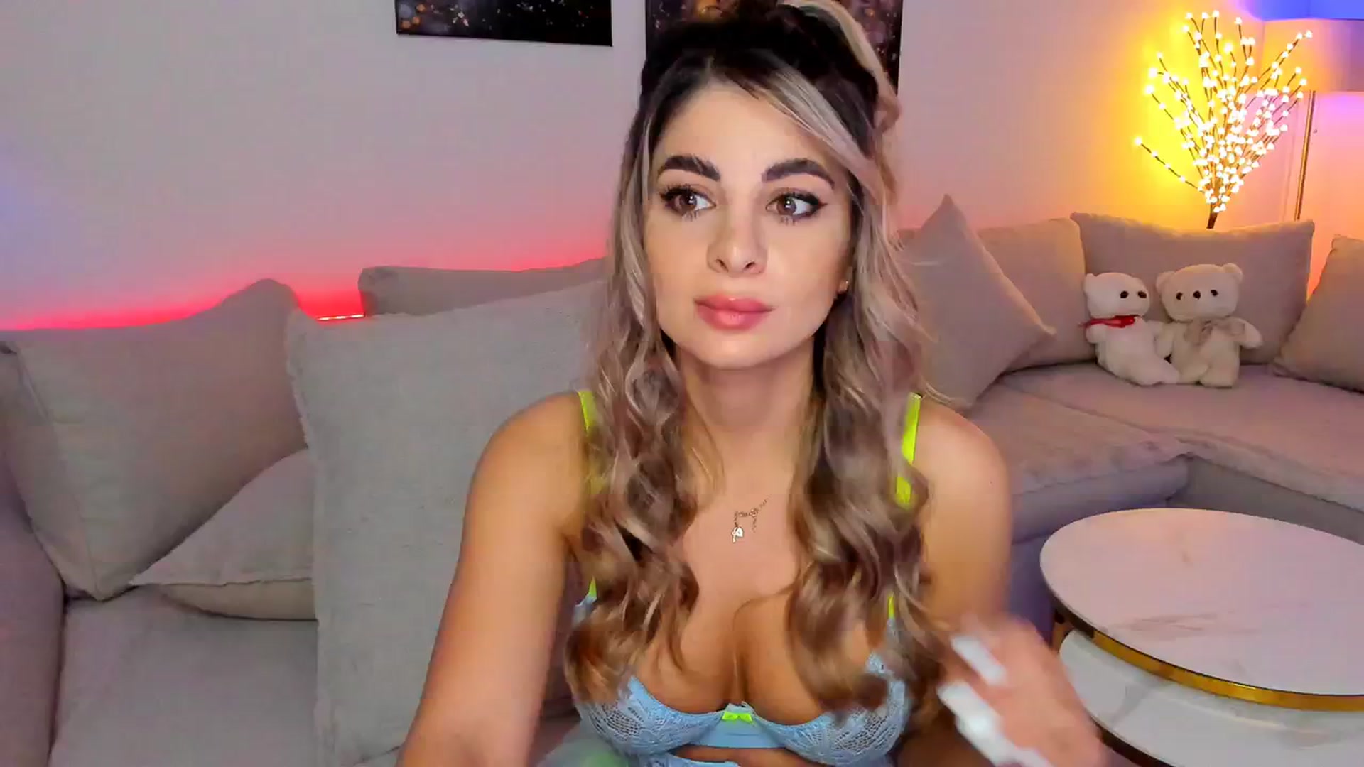 Gallery image thumbnail from KarlaStarx's myfreecams stream on, 05/30/2024, 24:34 image 1 of 20