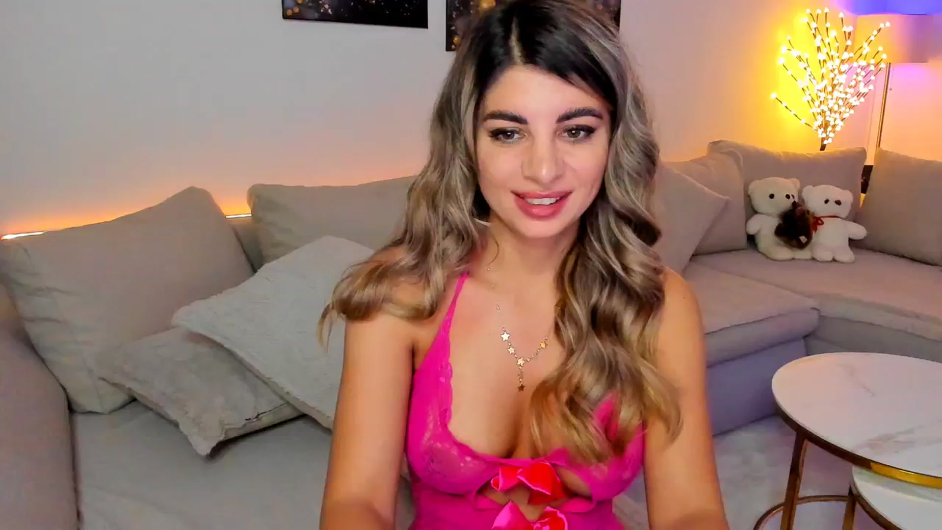 Gallery image thumbnail from KarlaStarx's myfreecams stream on, 06/20/2024, 01:11 image 17 of 20