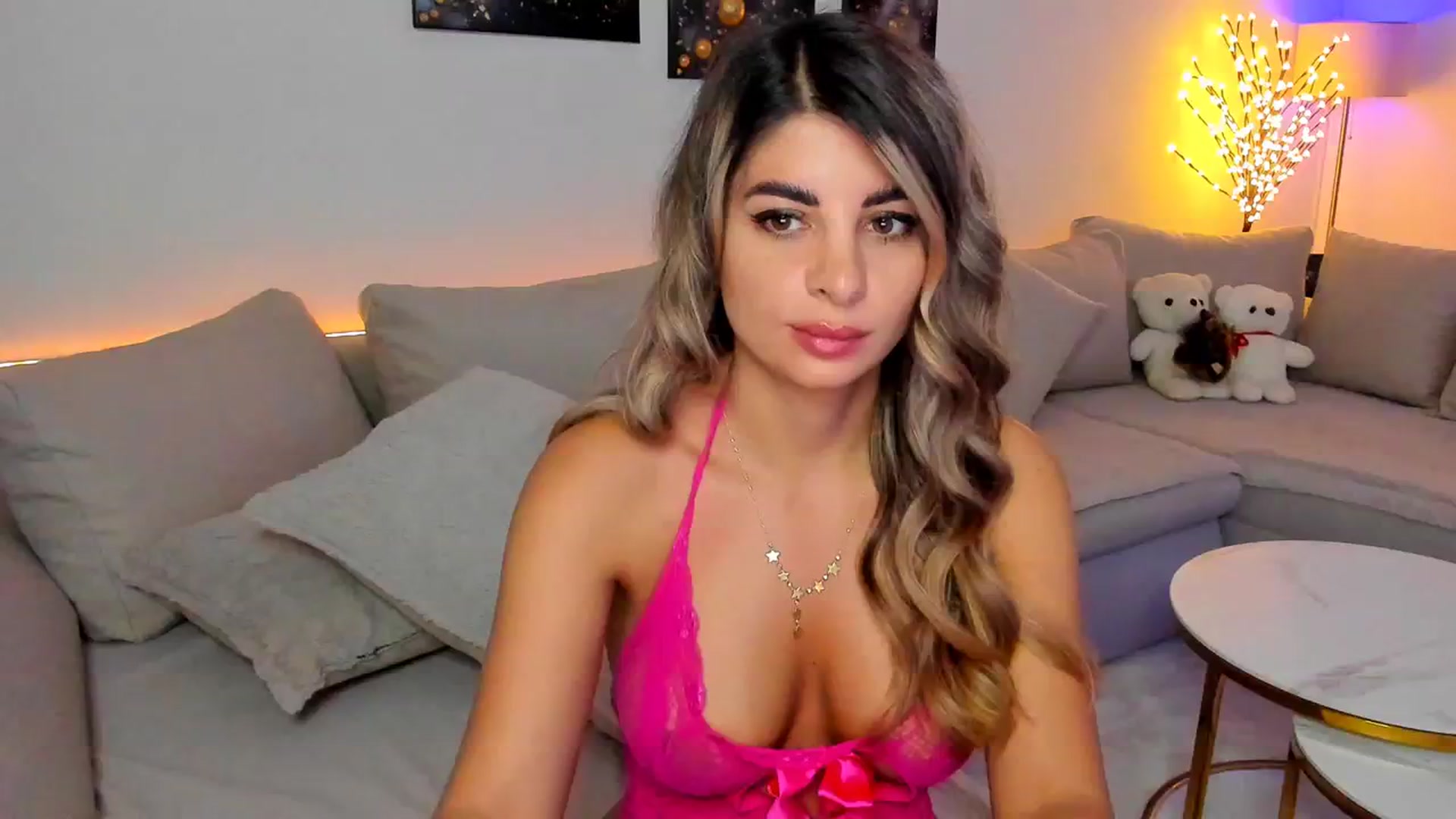 Gallery image thumbnail from KarlaStarx's myfreecams stream on, 06/20/2024, 01:11 image 10 of 20