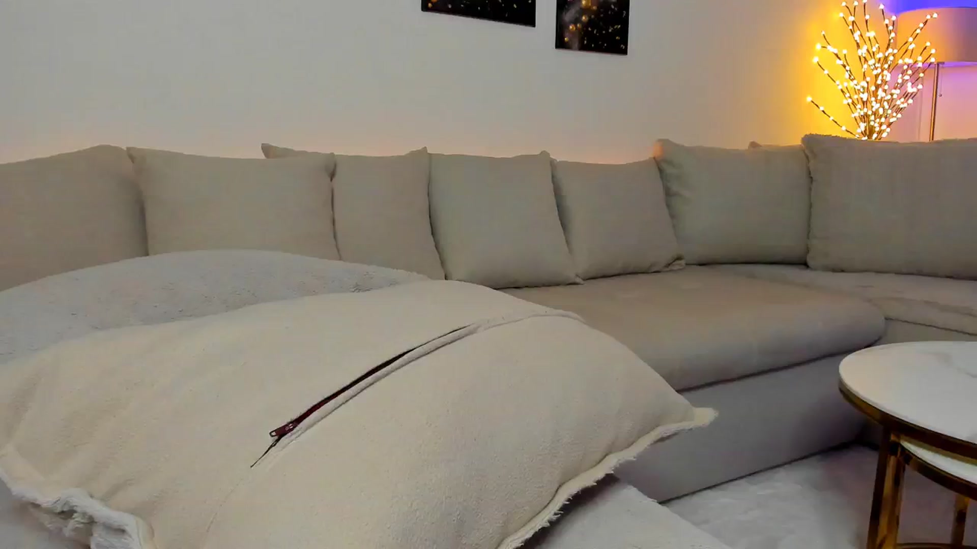 Gallery image thumbnail from KarlaStarx's myfreecams stream on, 06/21/2024, 04:01 image 16 of 20