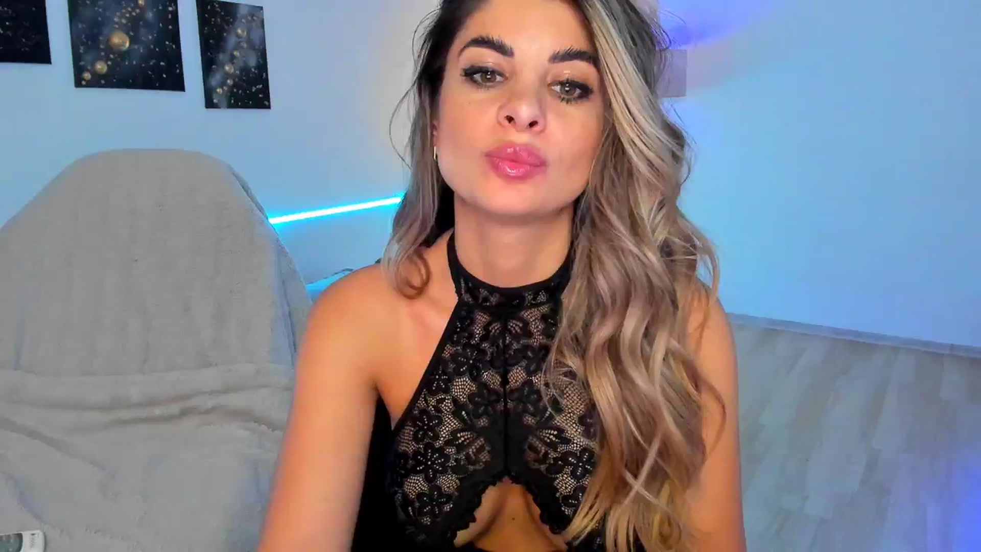 Gallery image thumbnail from KarlaStarx's myfreecams stream on, 06/23/2024, 06:48 image 4 of 20